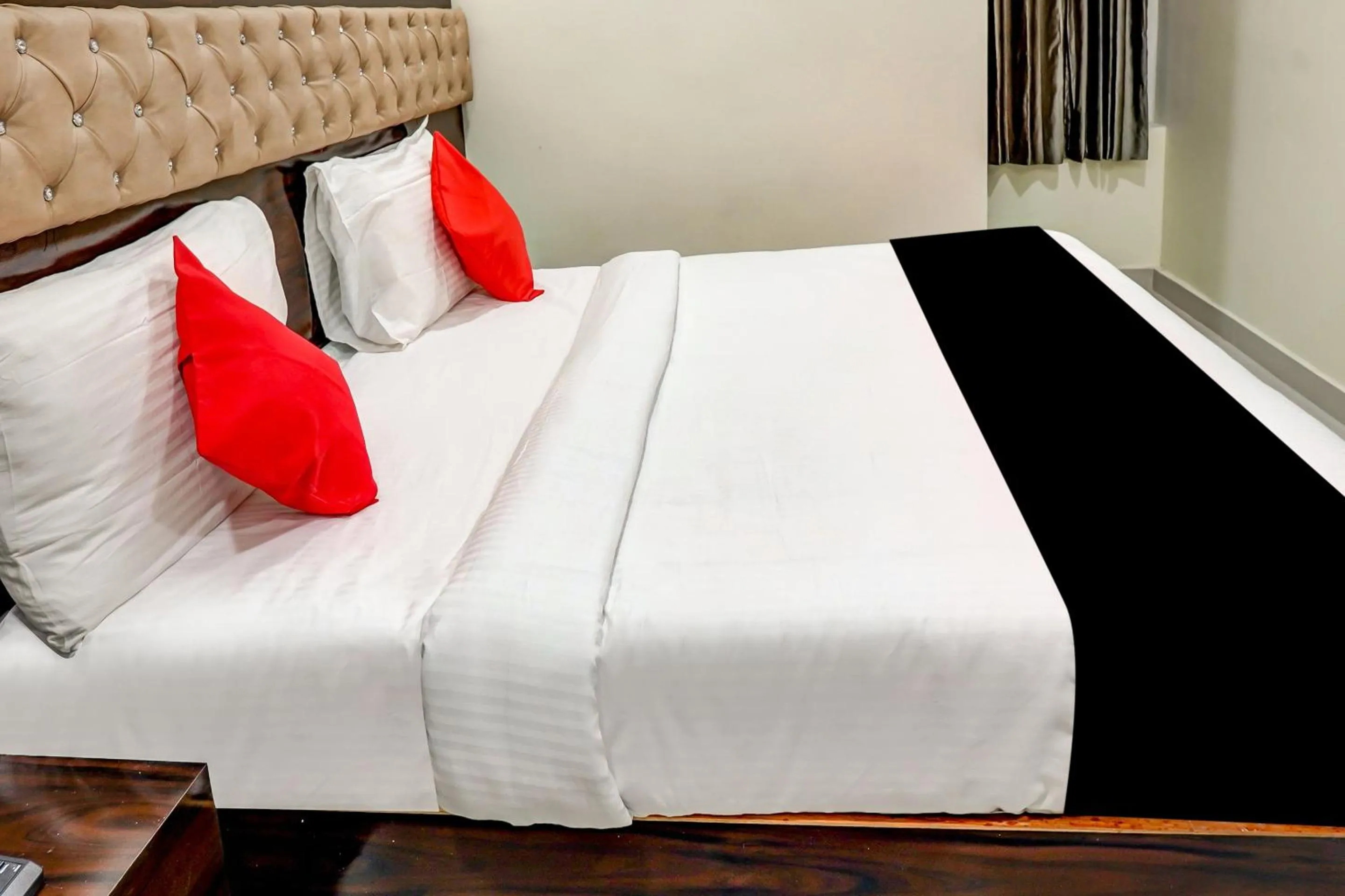 Bedroom in Super Capital O Siddartha Elite