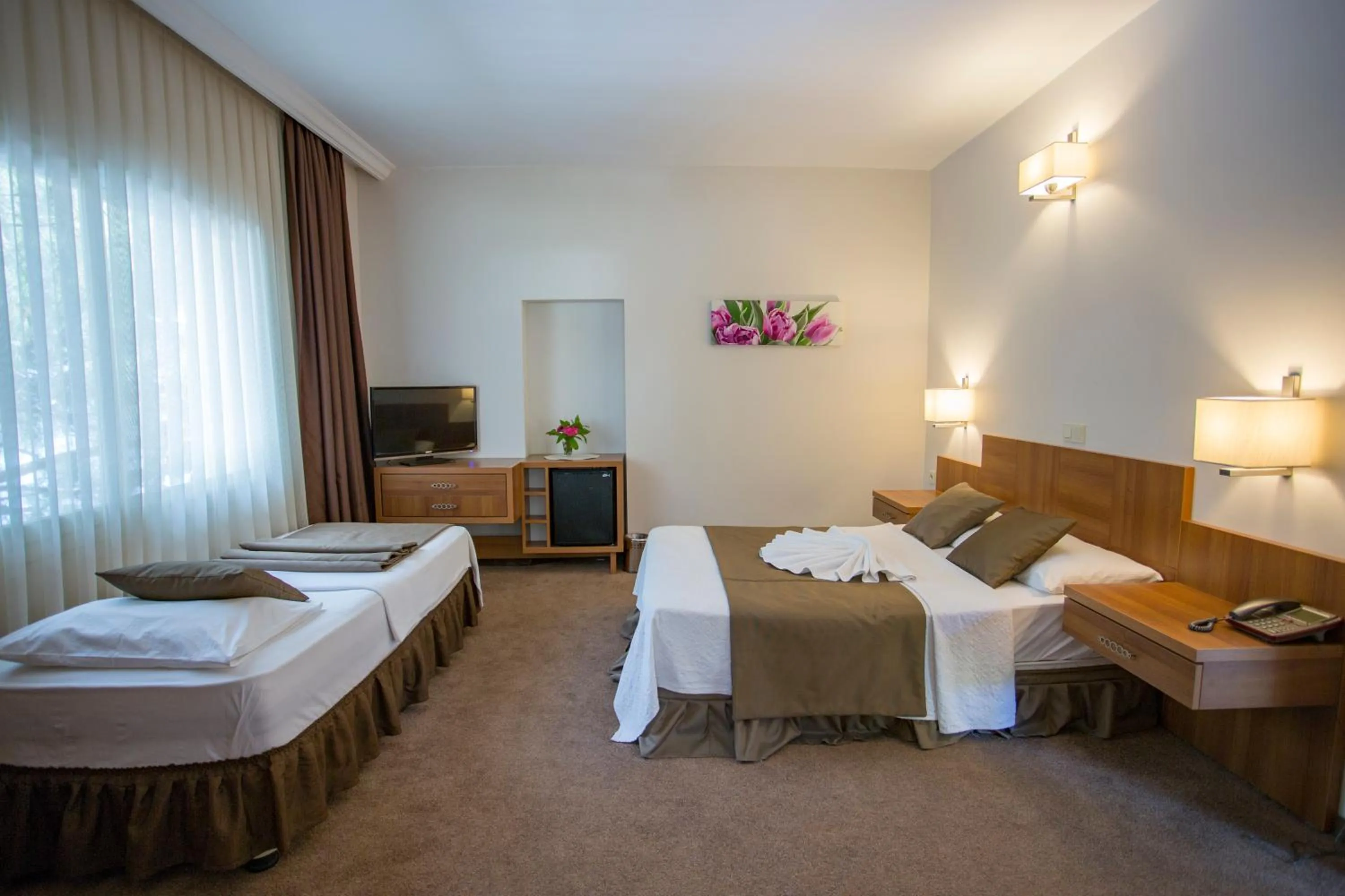 Photo of the whole room in Melis Hotel Kusadasi