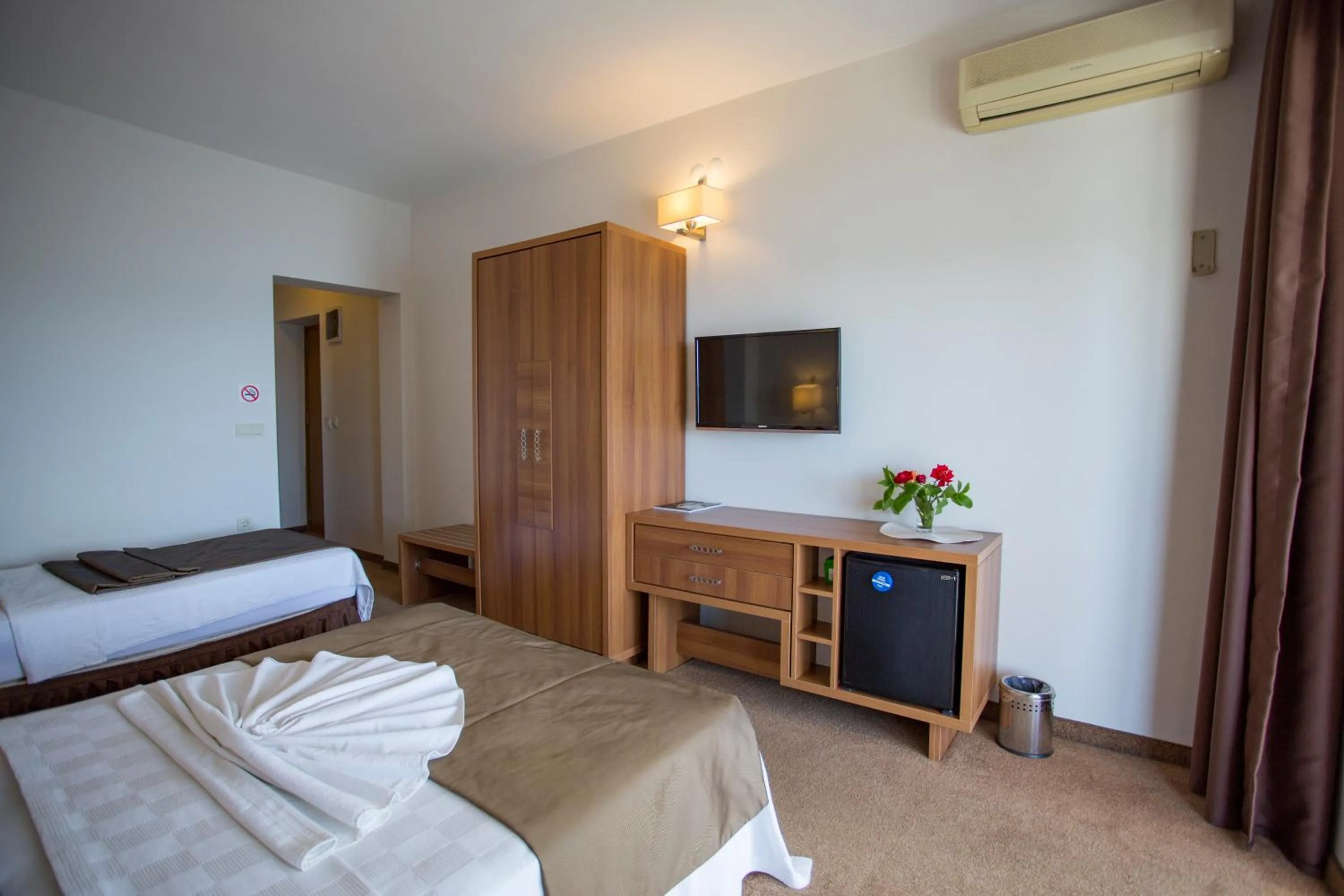 Photo of the whole room in Melis Hotel Kusadasi