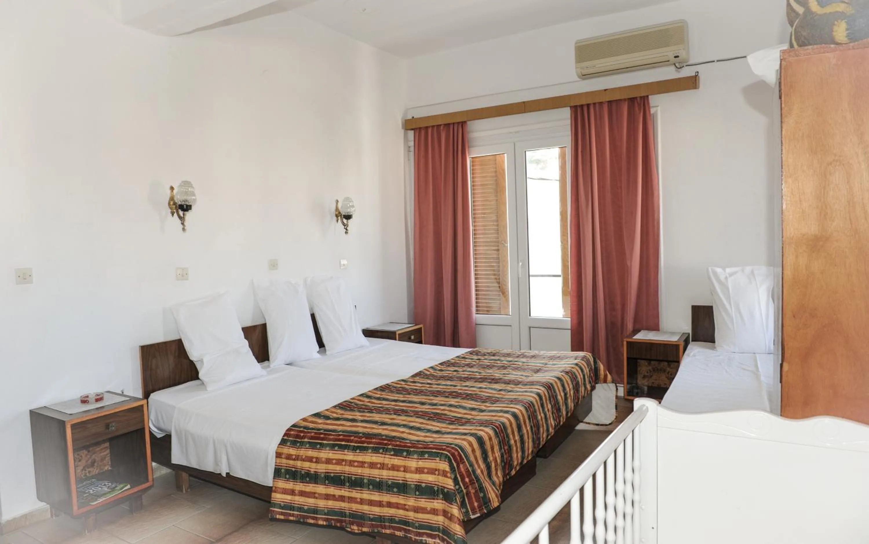 Bed in Hotel Karpathos