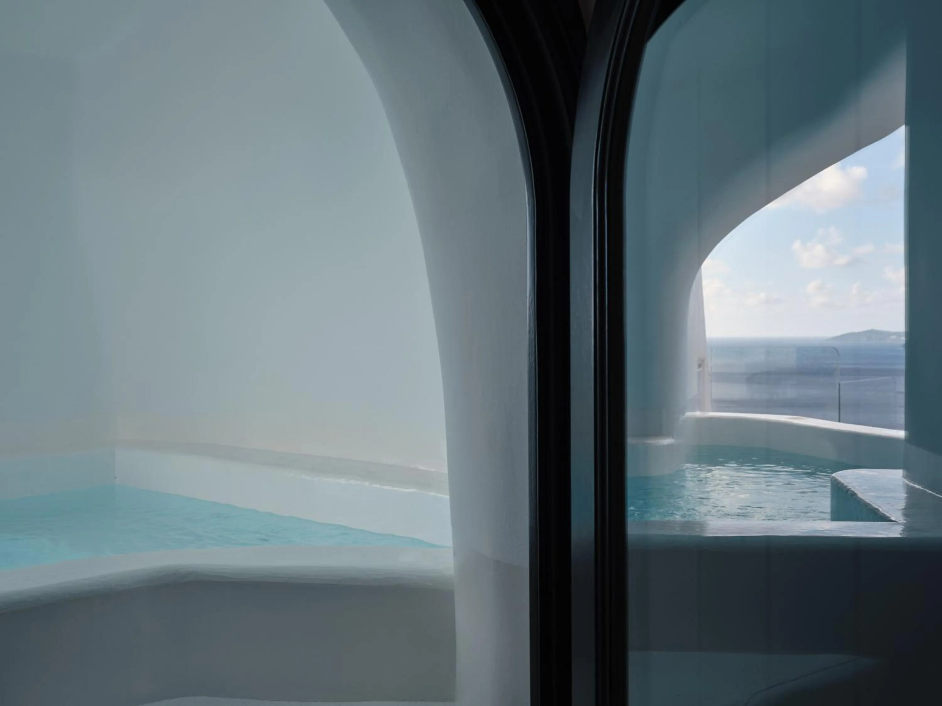 Hot Tub in Olvos Luxury Suites