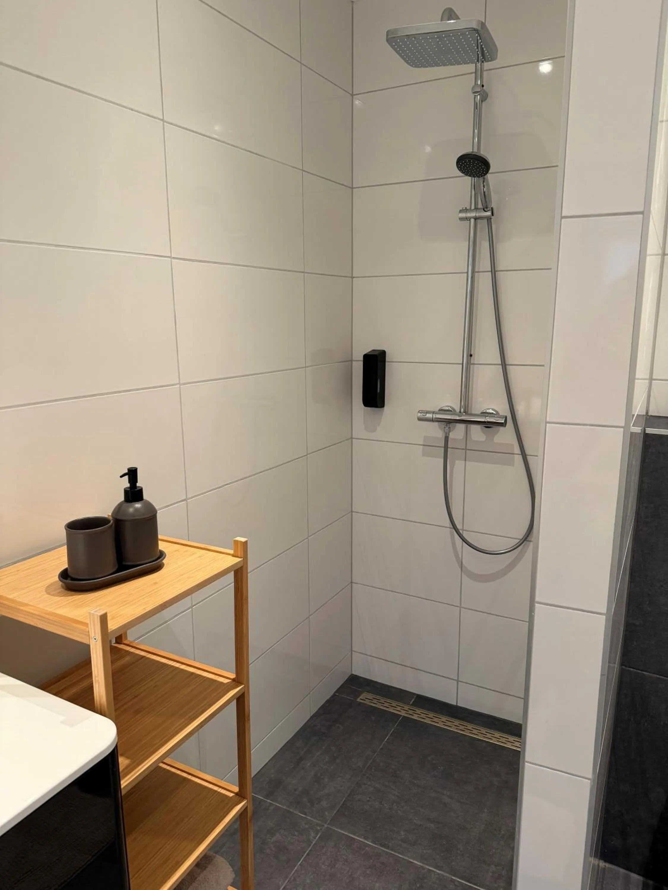 Shower in BnB Bruxelles - Studios & Apartments