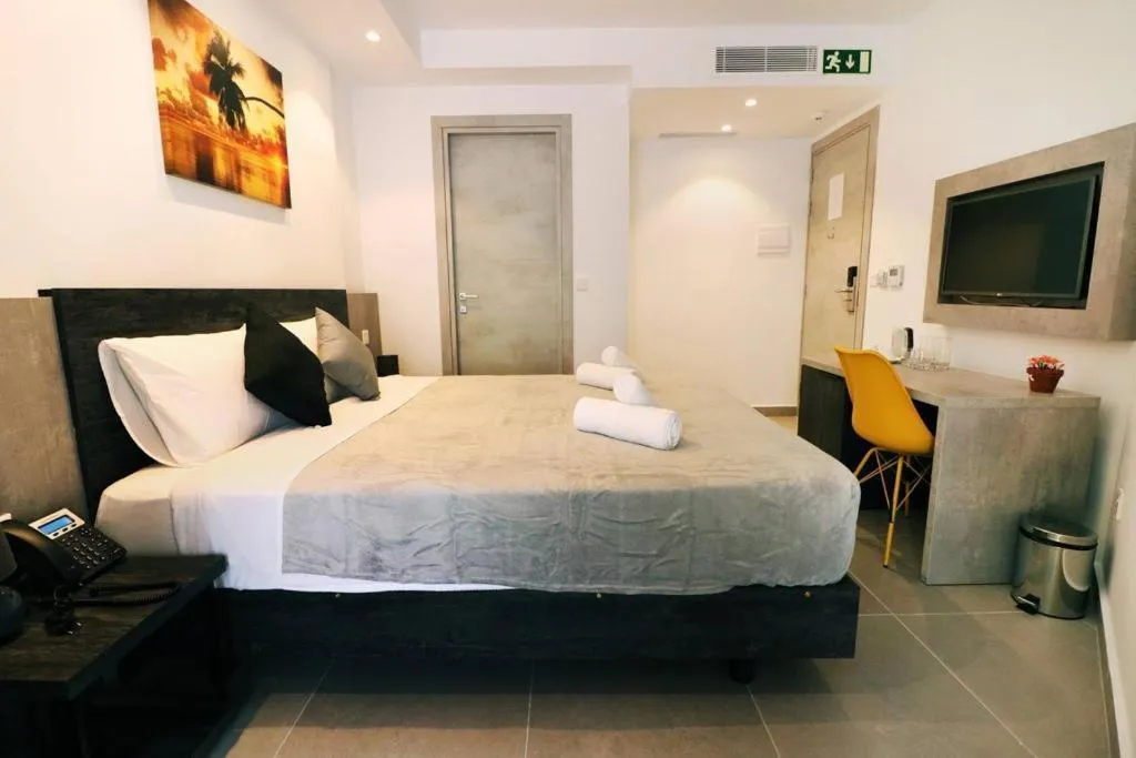 Bed in Hotel Shoreline