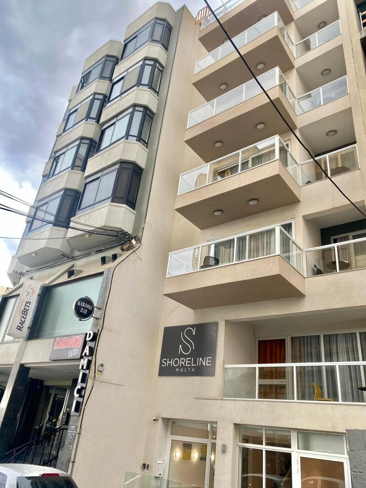 Property building in Hotel Shoreline