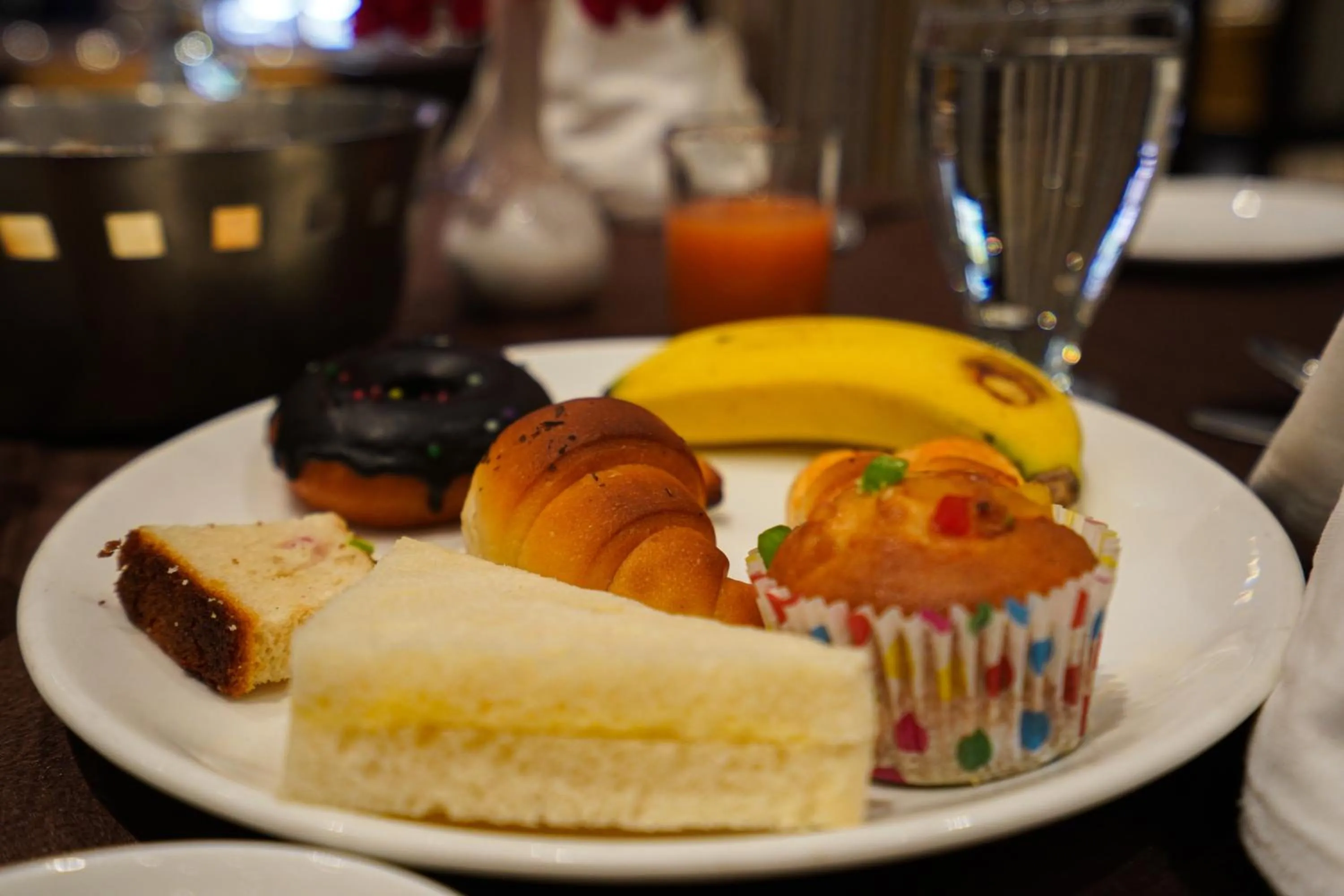 Restaurant/places to eat in Marugarh Resort and Spa