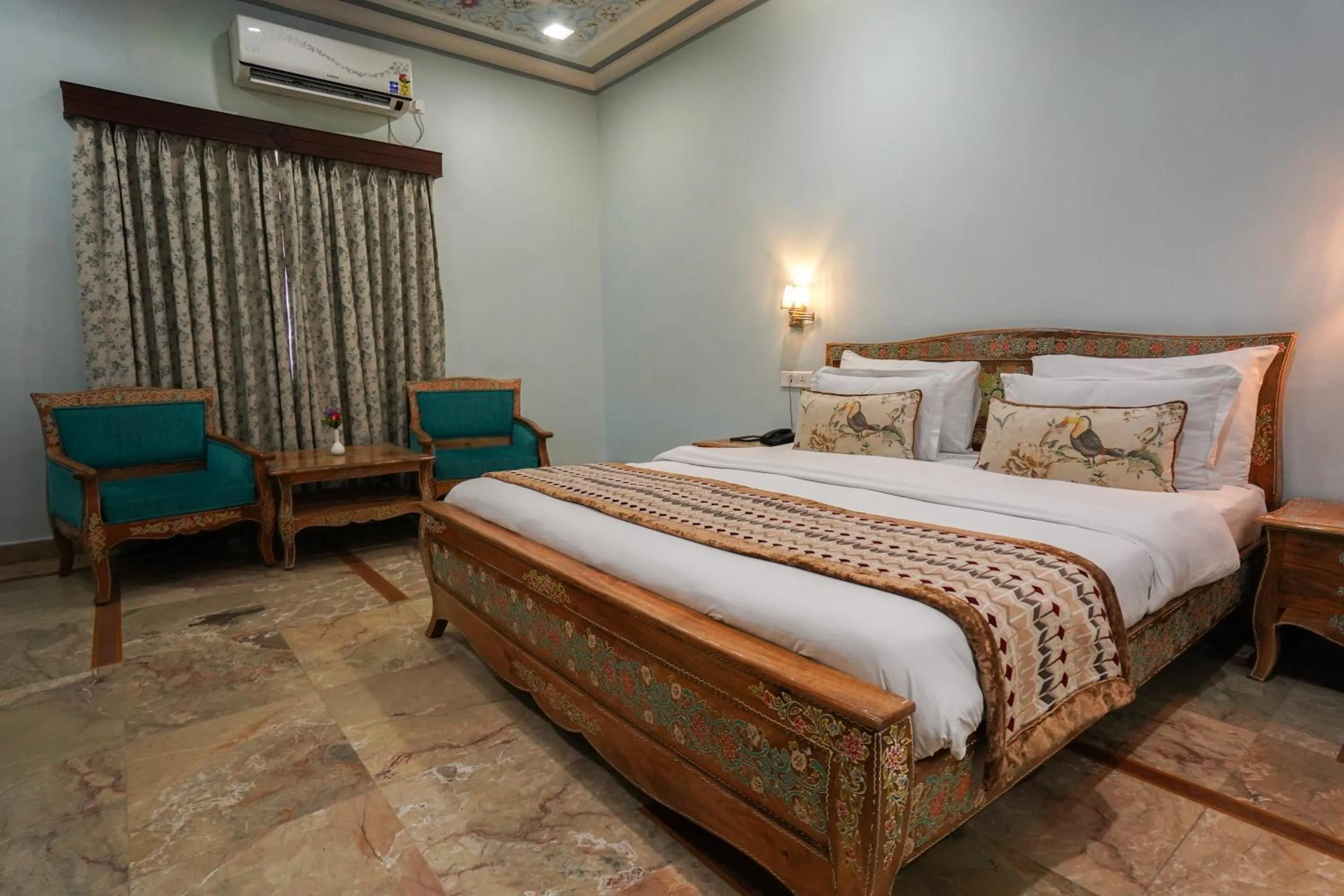 Bed in Marugarh Resort and Spa