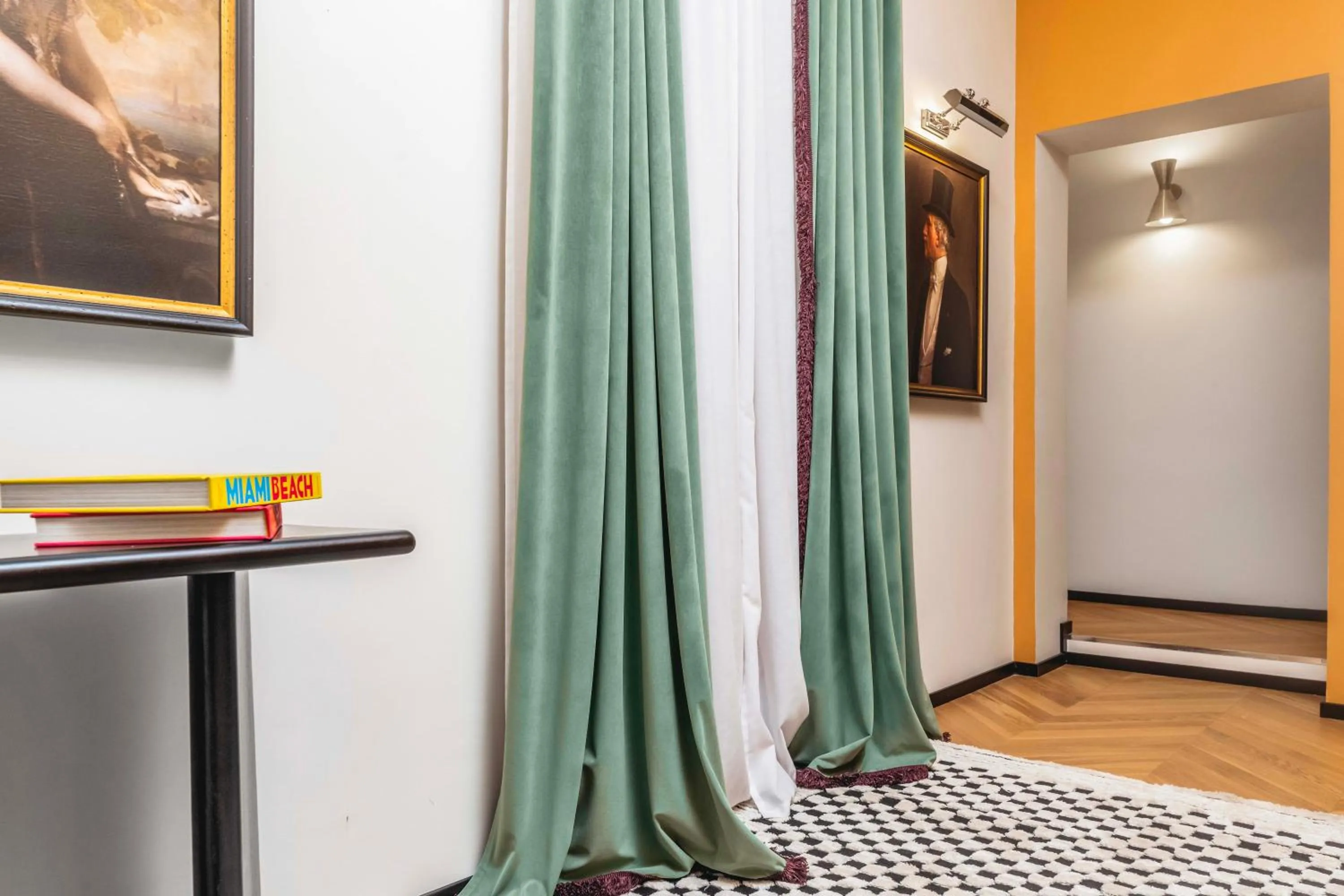 Facade/entrance in The Couper Colonna