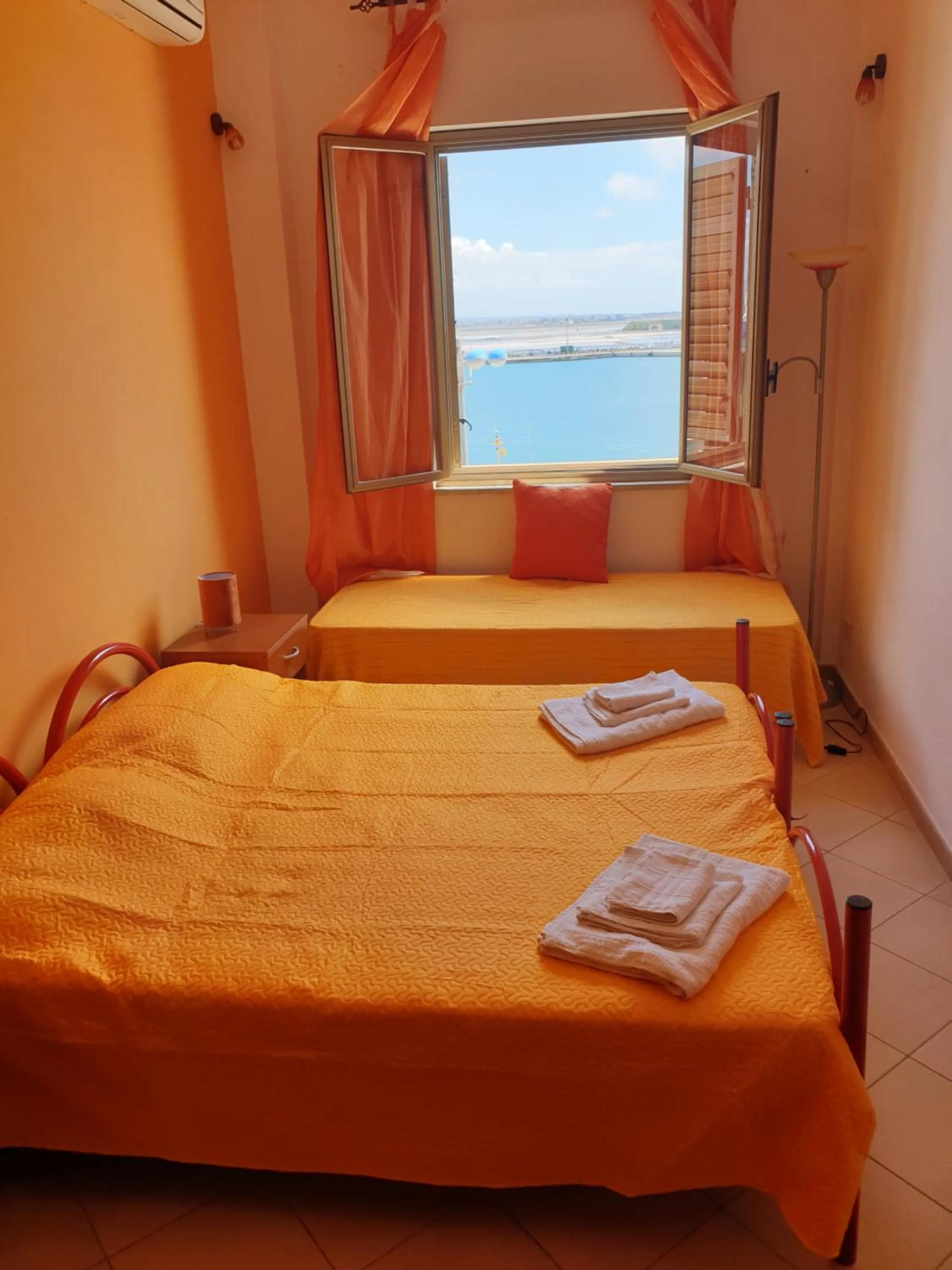 Standard Triple Room with Sea View in Beb al porto da joseph