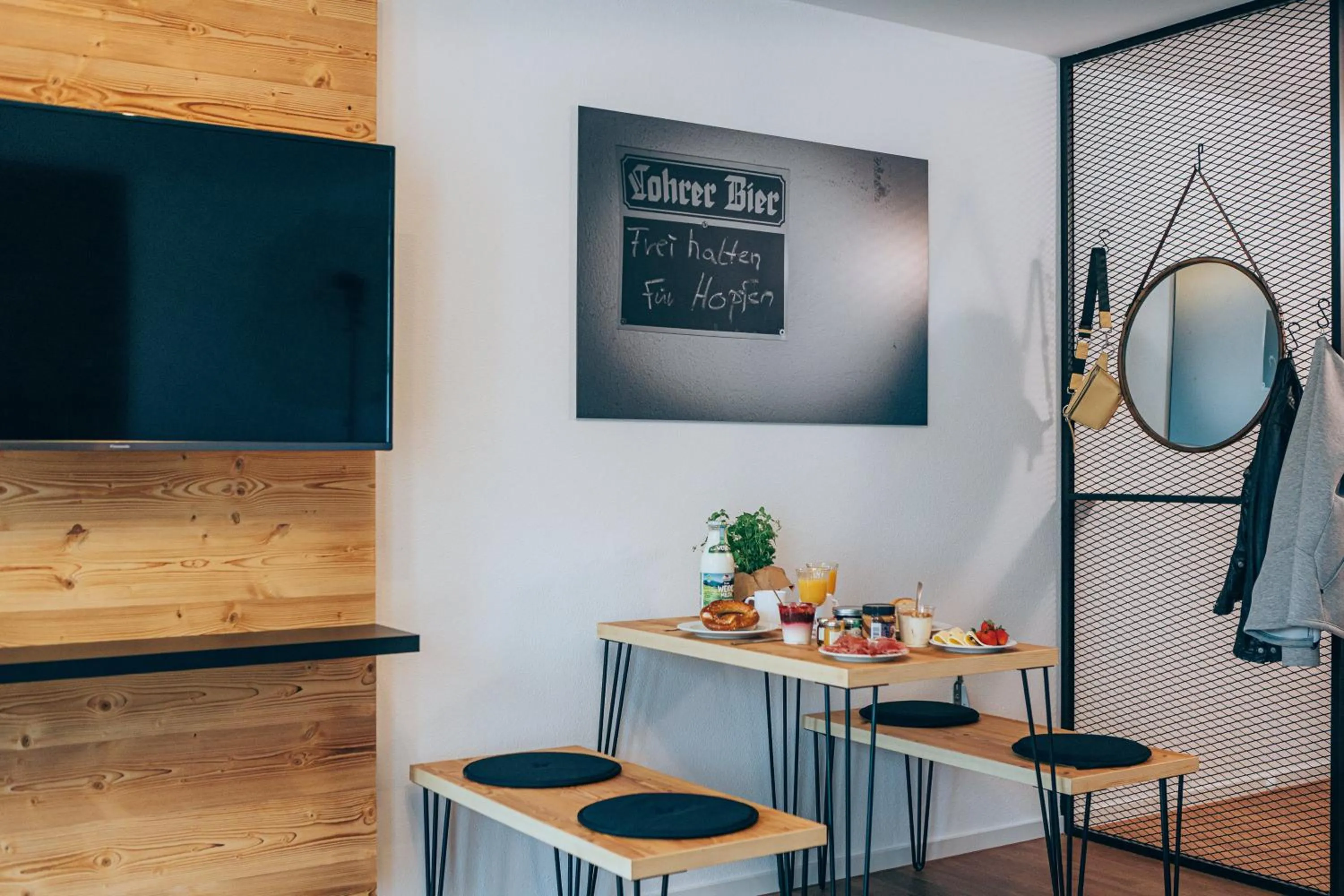 Photo of the whole room in Weekly Boardinghouse