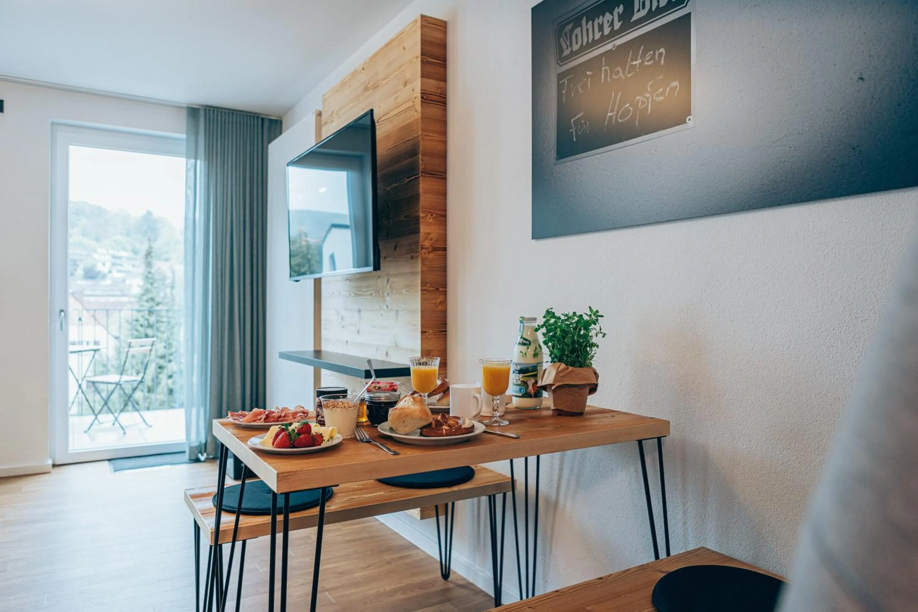 Photo of the whole room in Weekly Boardinghouse