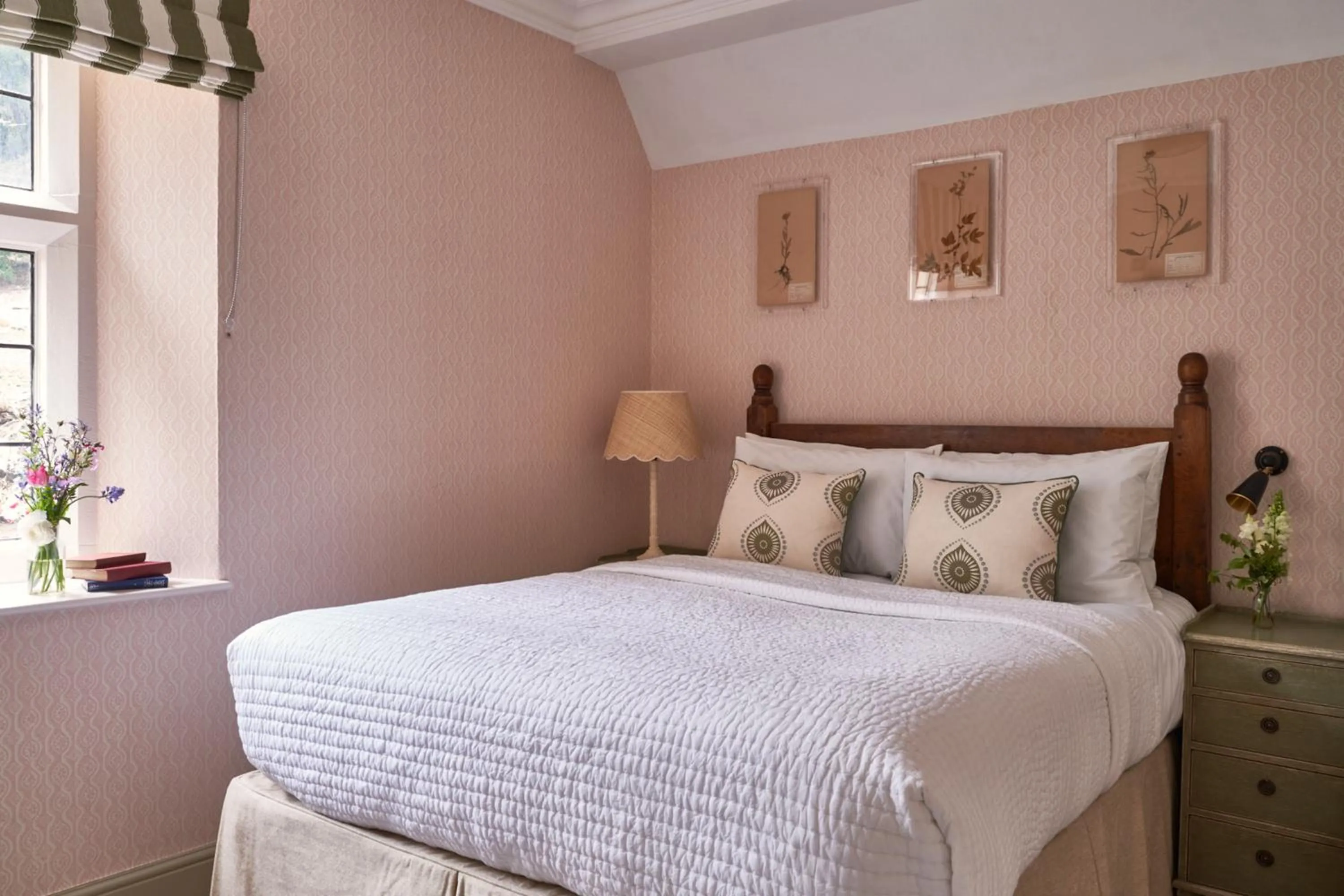 Bed in Wildhive Callow Hall