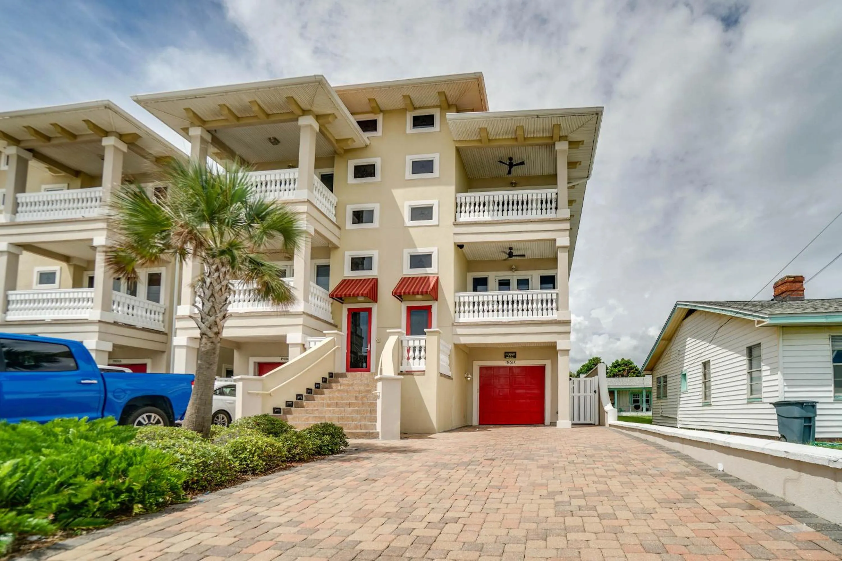 Property building in Beach House - Stairway to Heaven