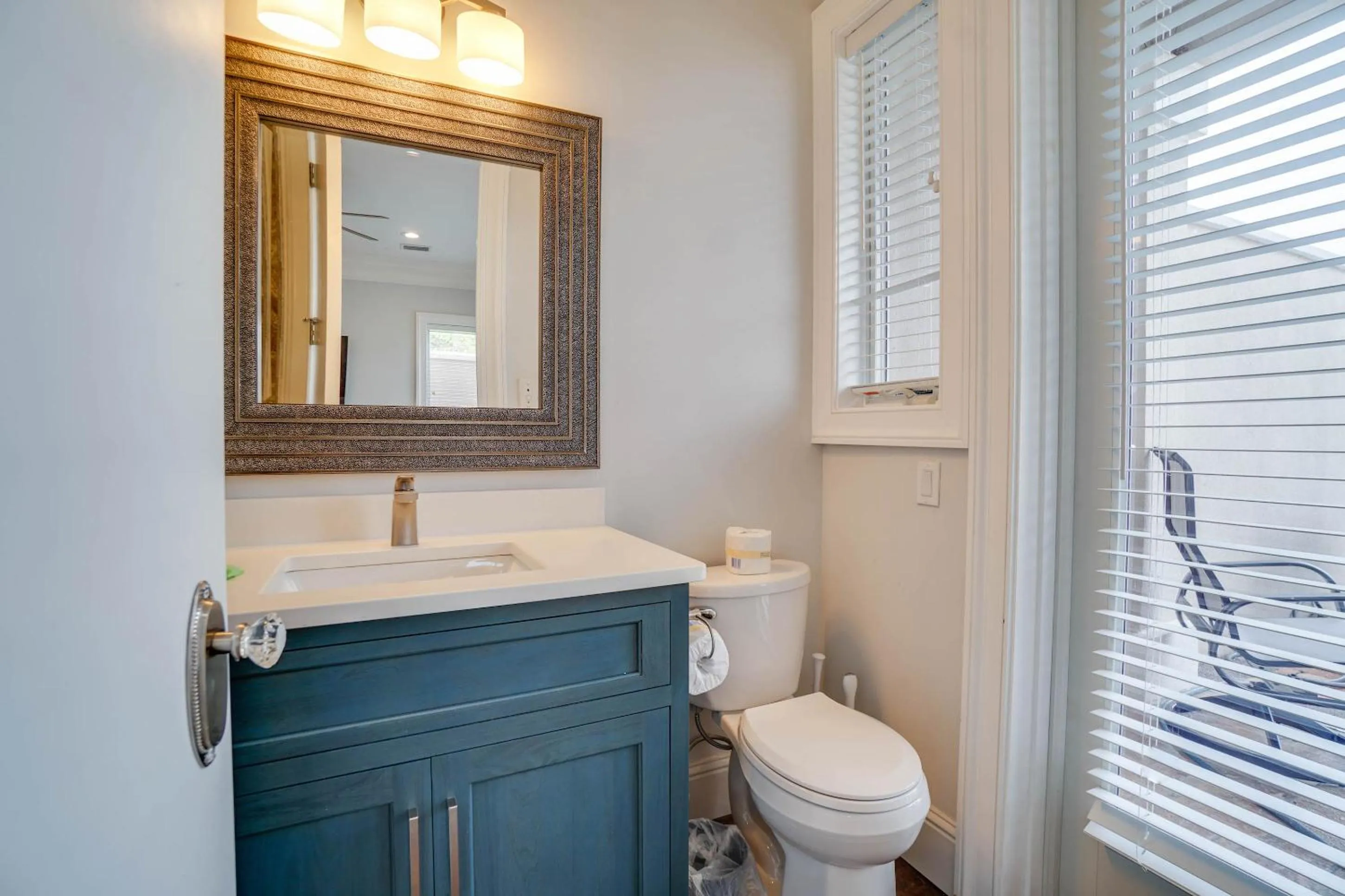 Toilet in Beach House - Stairway to Heaven