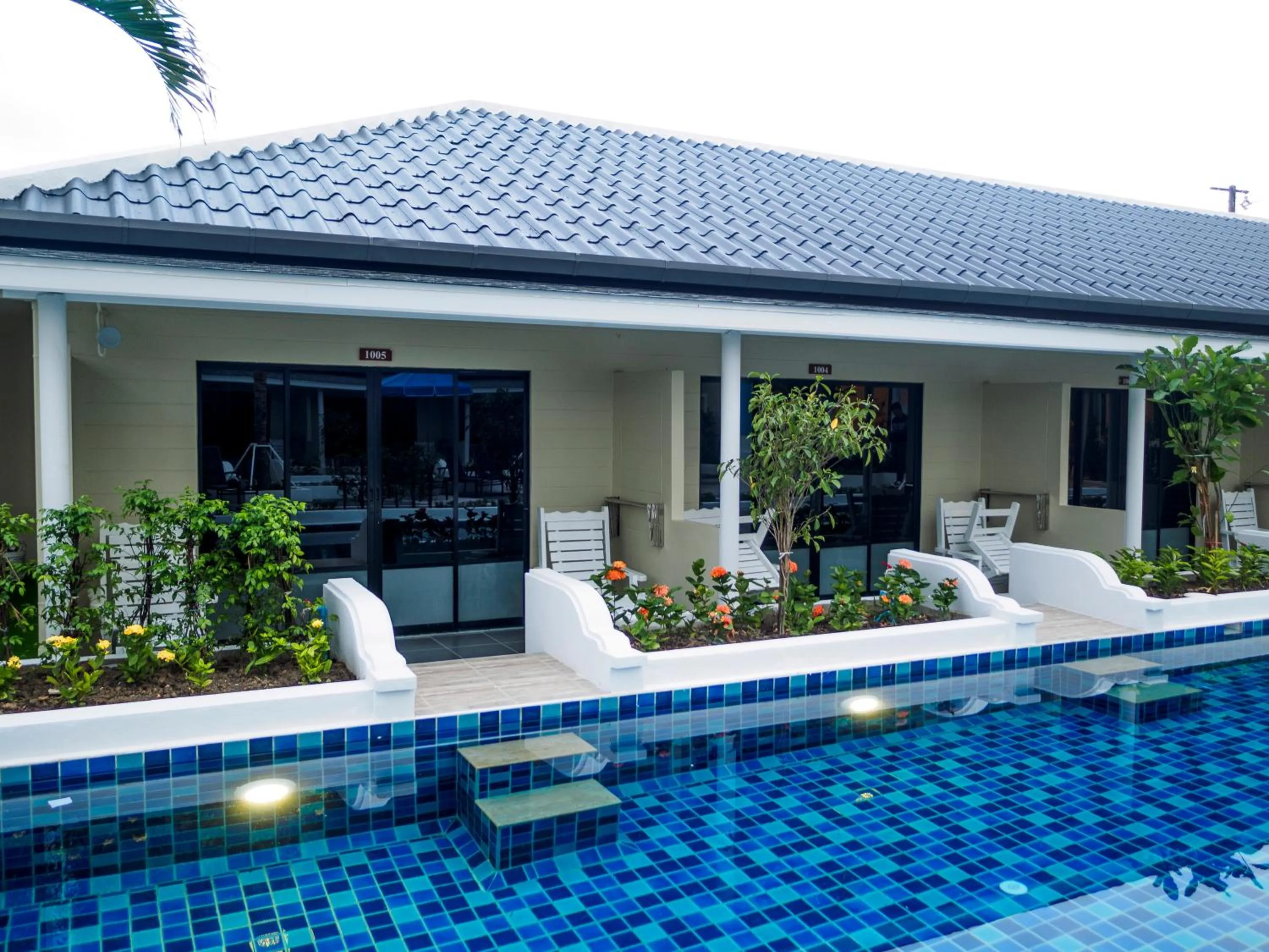 Swimming pool in Brook Resort & Villas