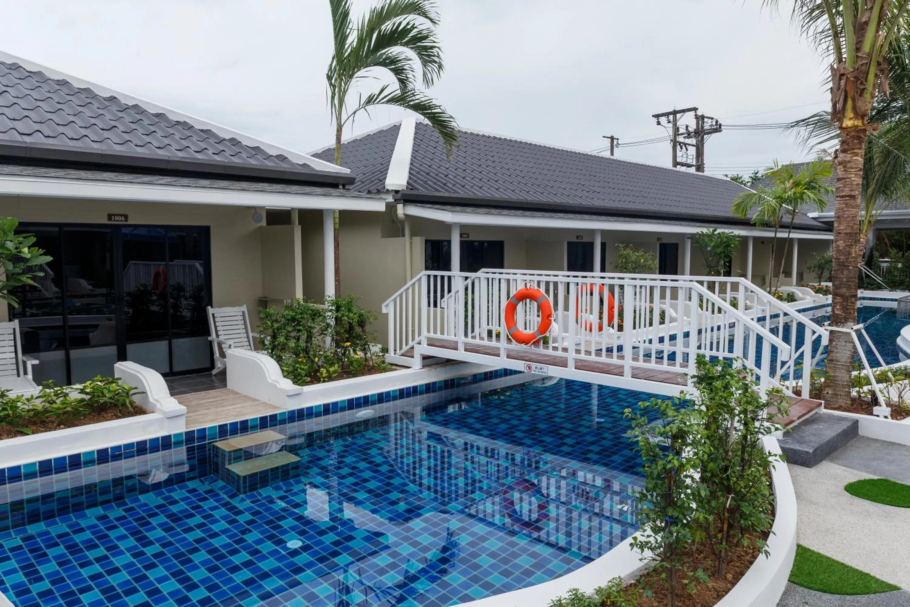Swimming pool in Brook Resort & Villas