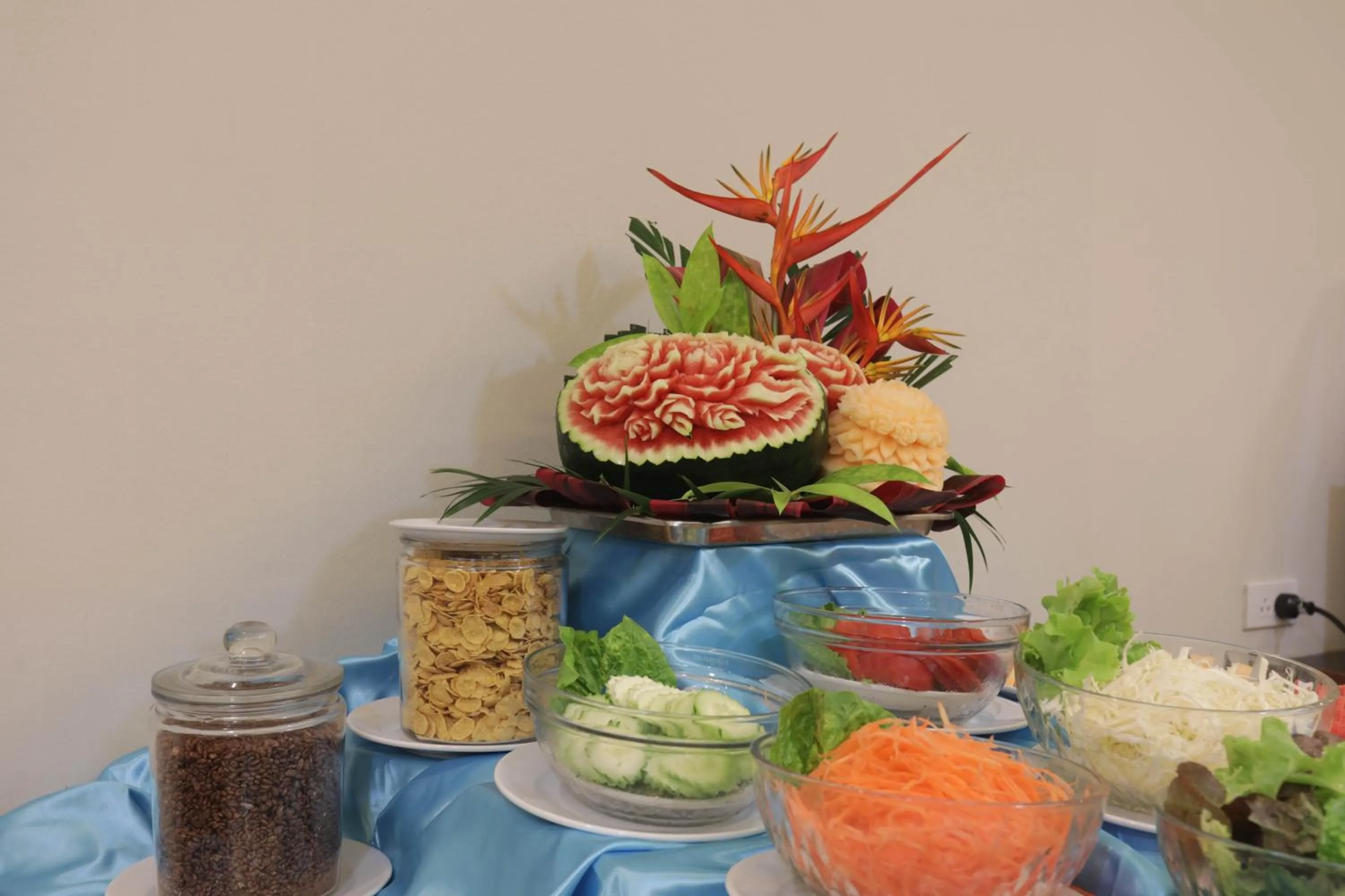 Tuana Hotels Brook Pool Access