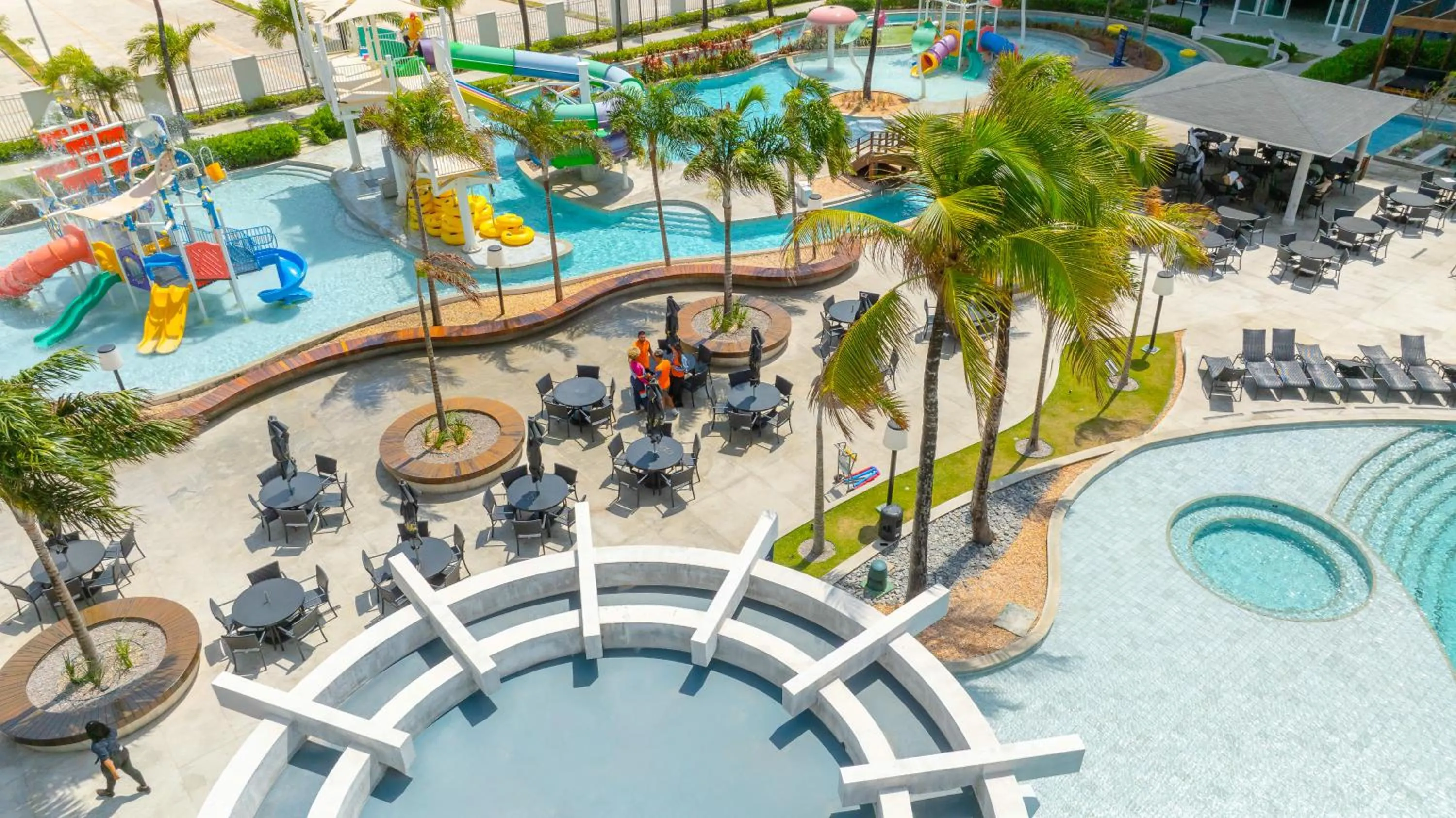 Swimming pool in EXCLUSIVE GAV Resorts