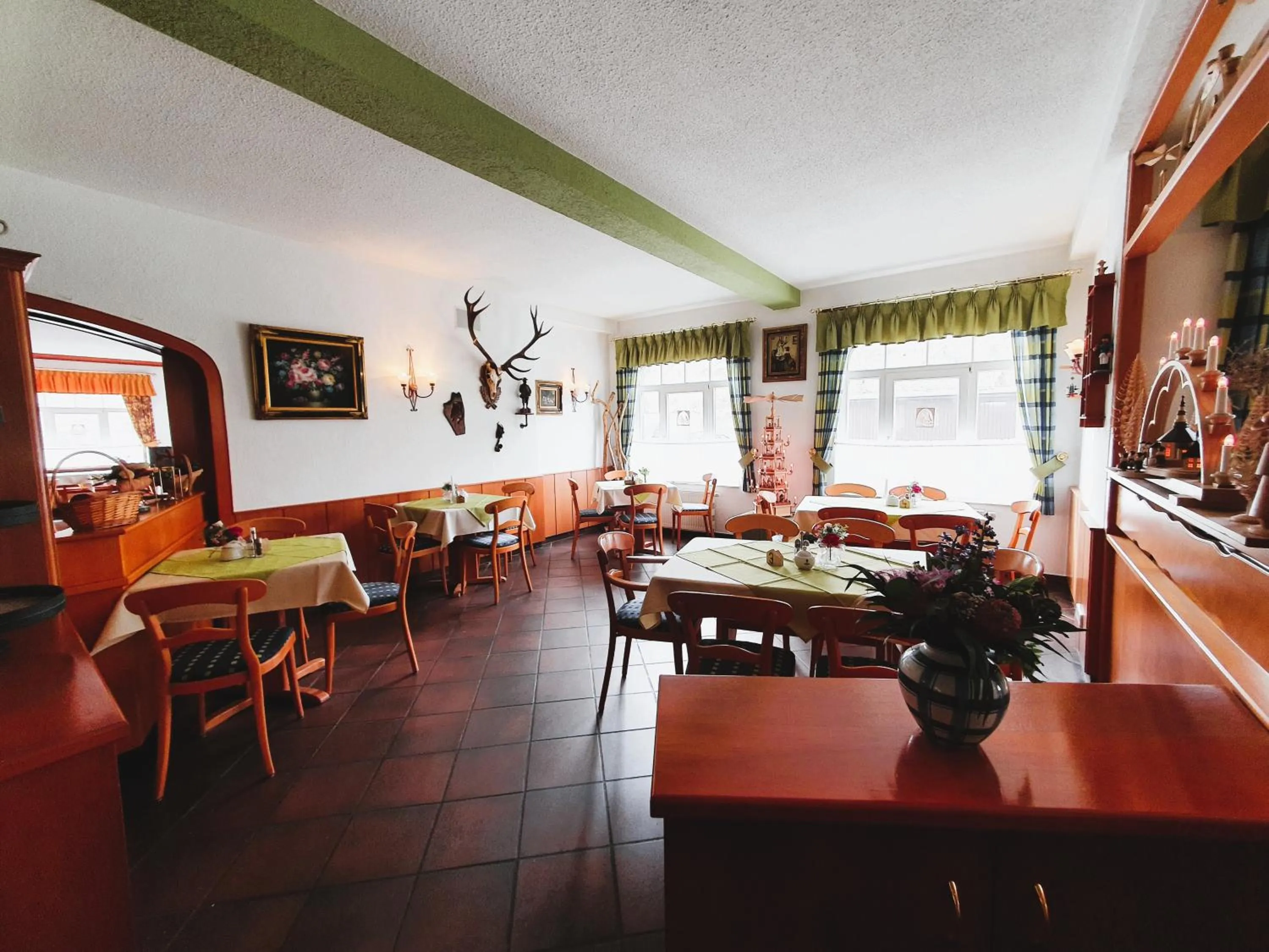 Restaurant/places to eat in Hotel Seiffener Hof***