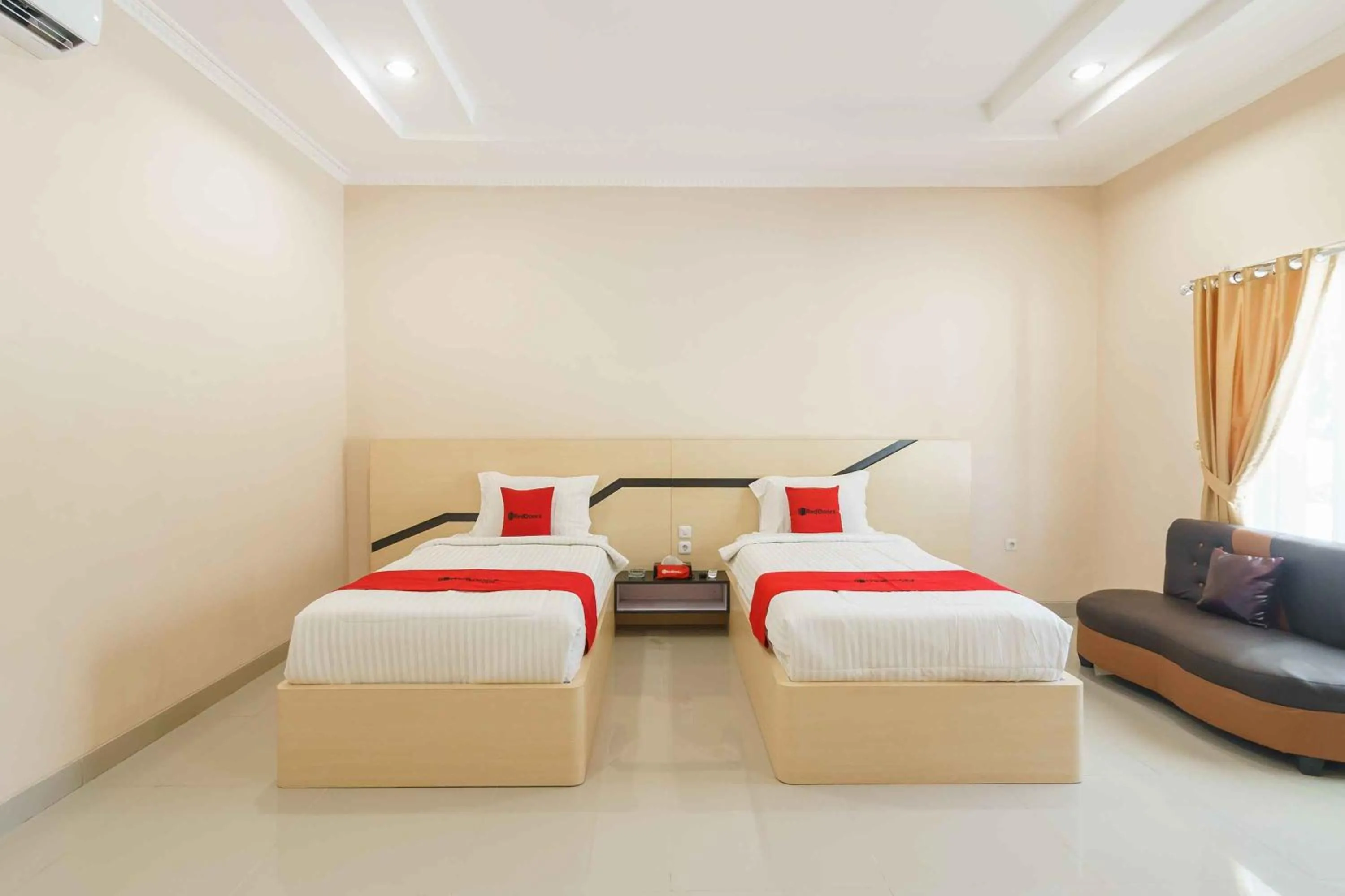 Bed in RedDoorz @ Hotel Copacobana Bengkulu