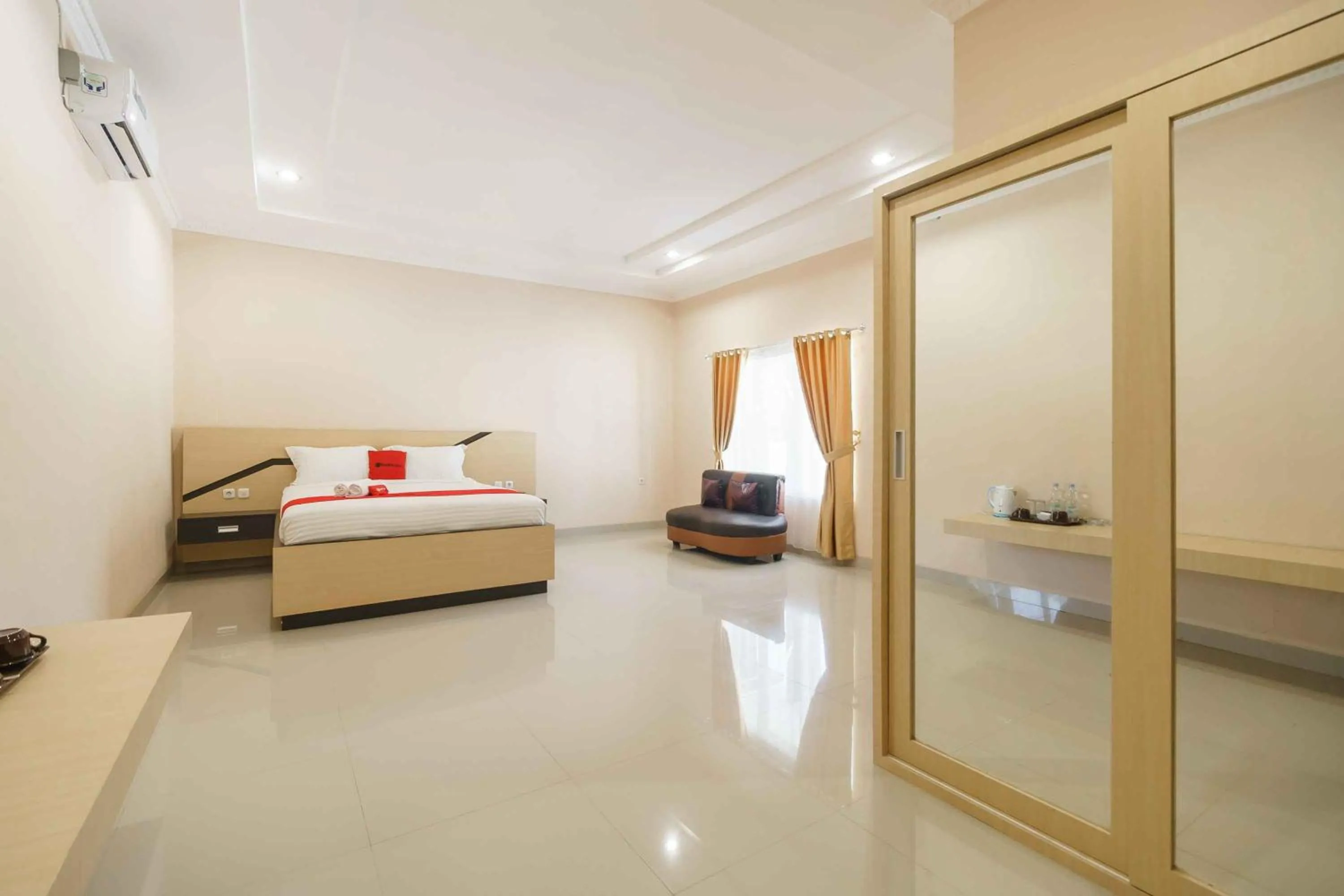 Bed in RedDoorz @ Hotel Copacobana Bengkulu