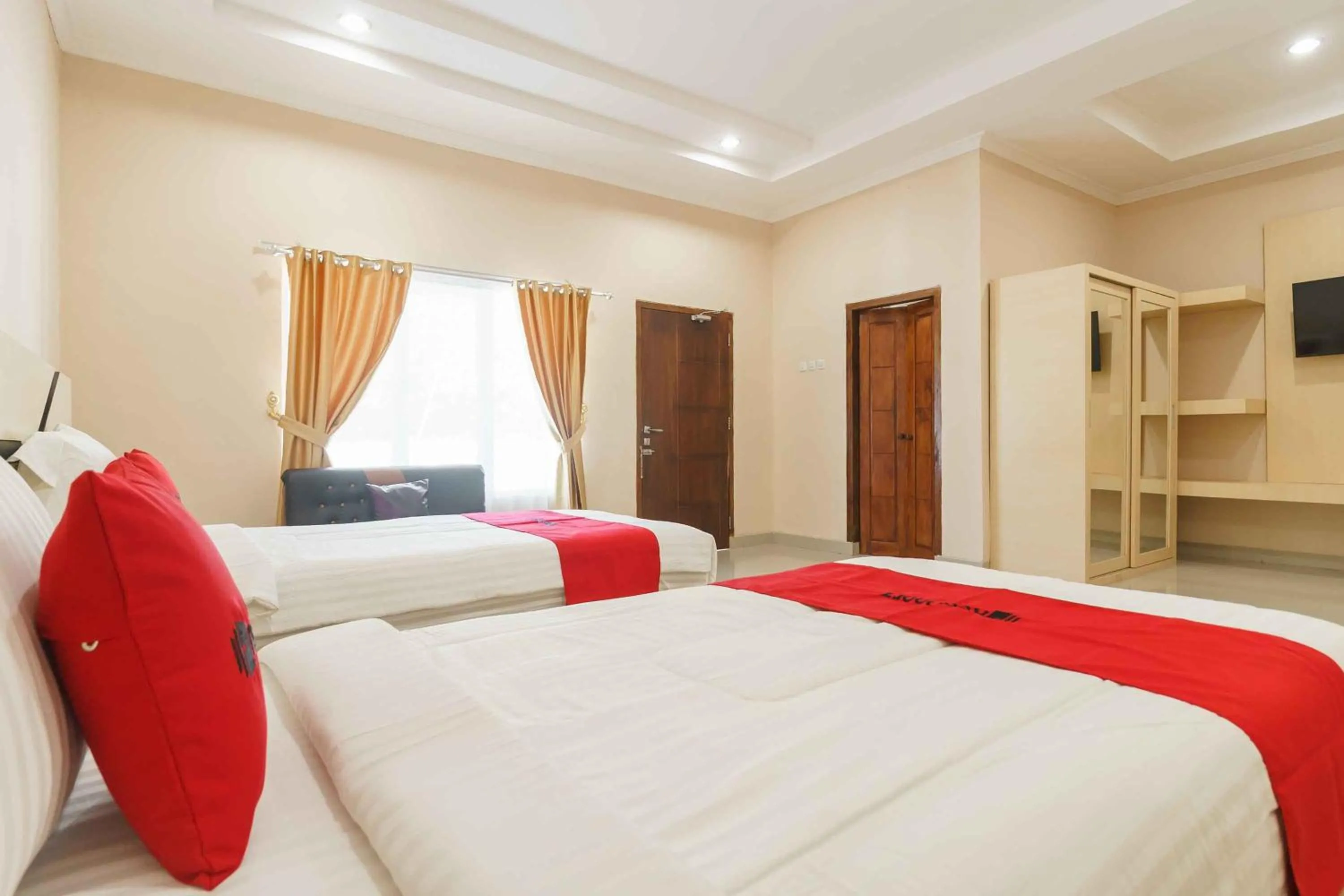 Bed in RedDoorz @ Hotel Copacobana Bengkulu