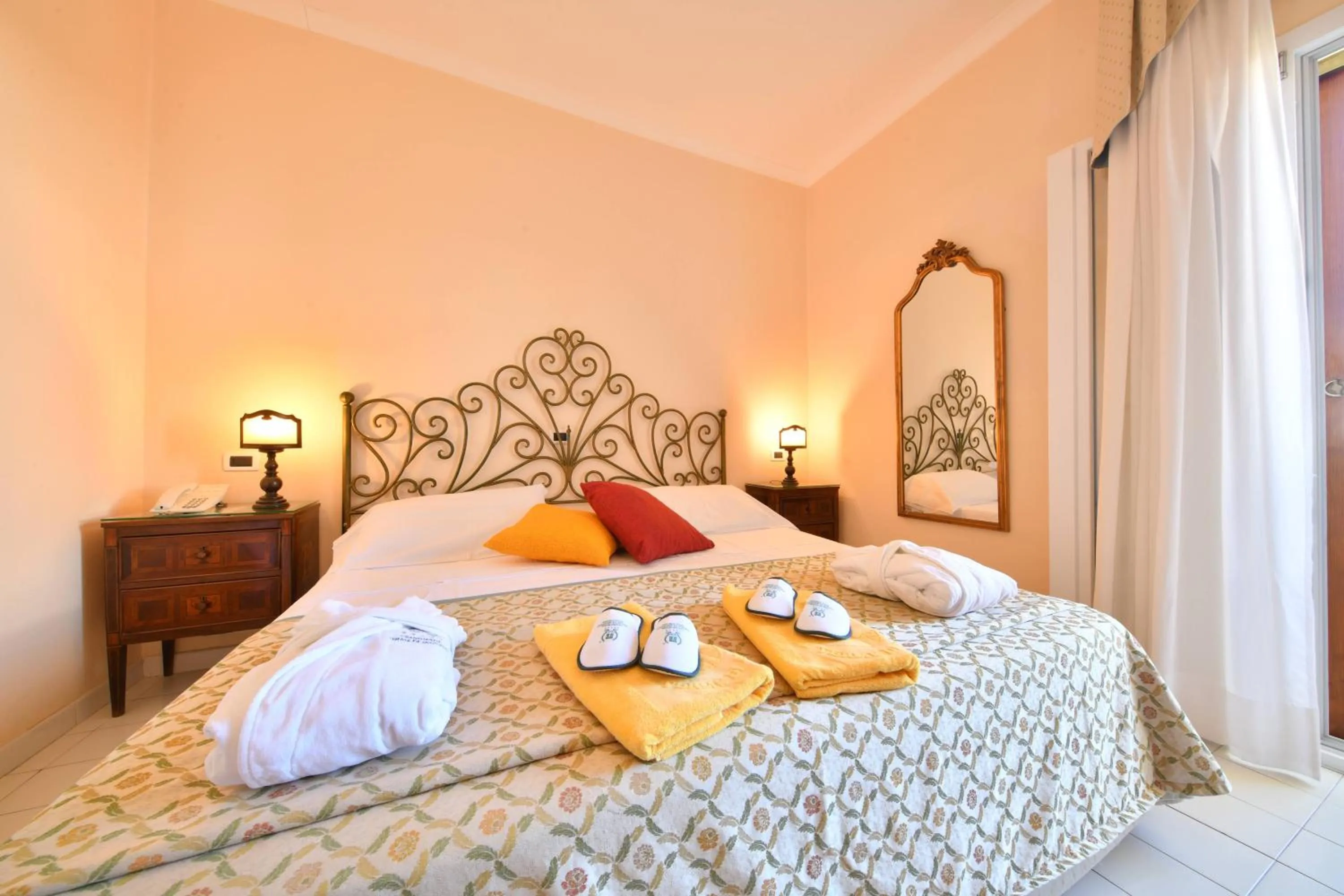 Bed in Grand Hotel Terme di Augusto