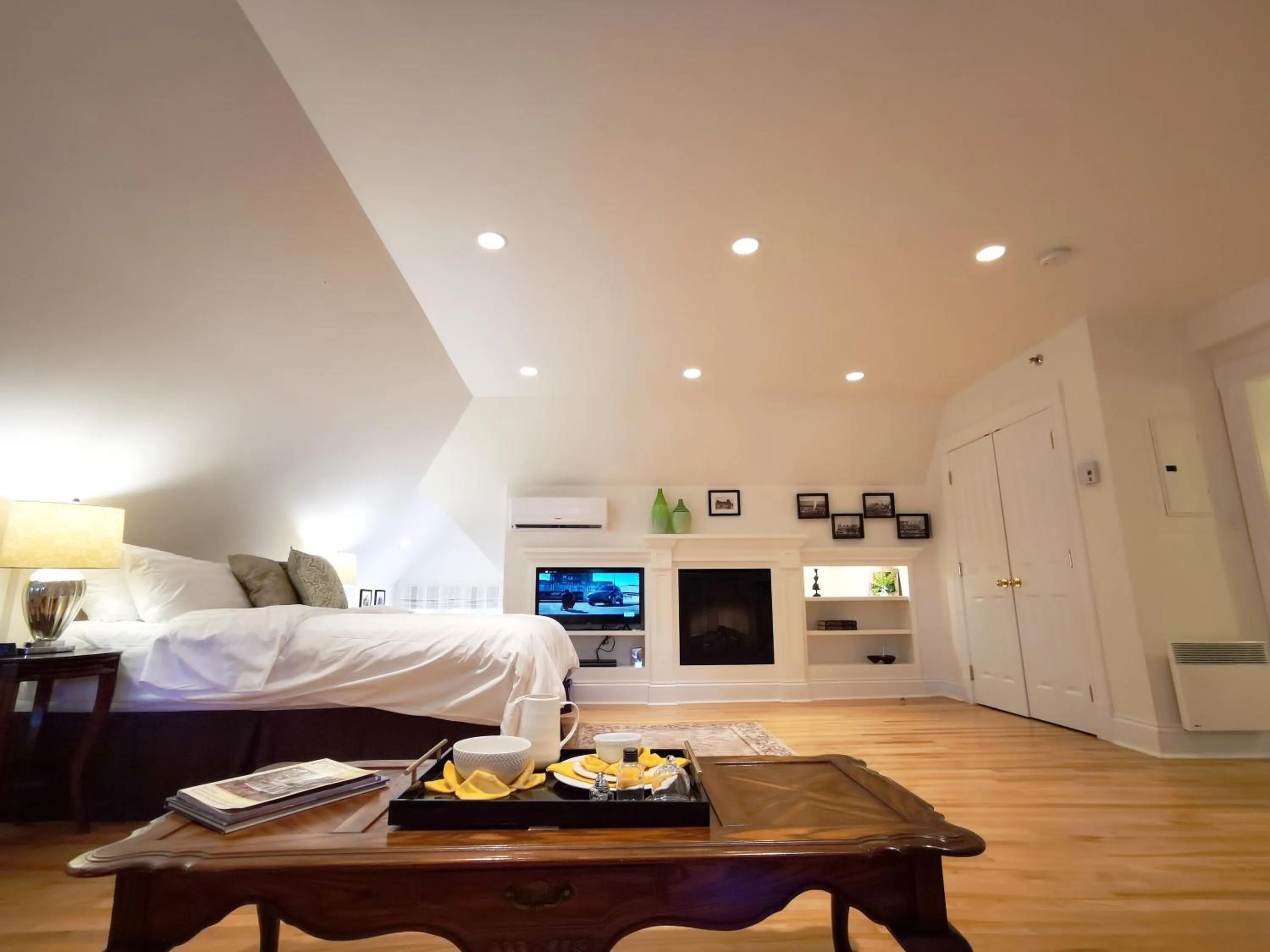 Bedroom, Bed in No 1 Grafton Inn