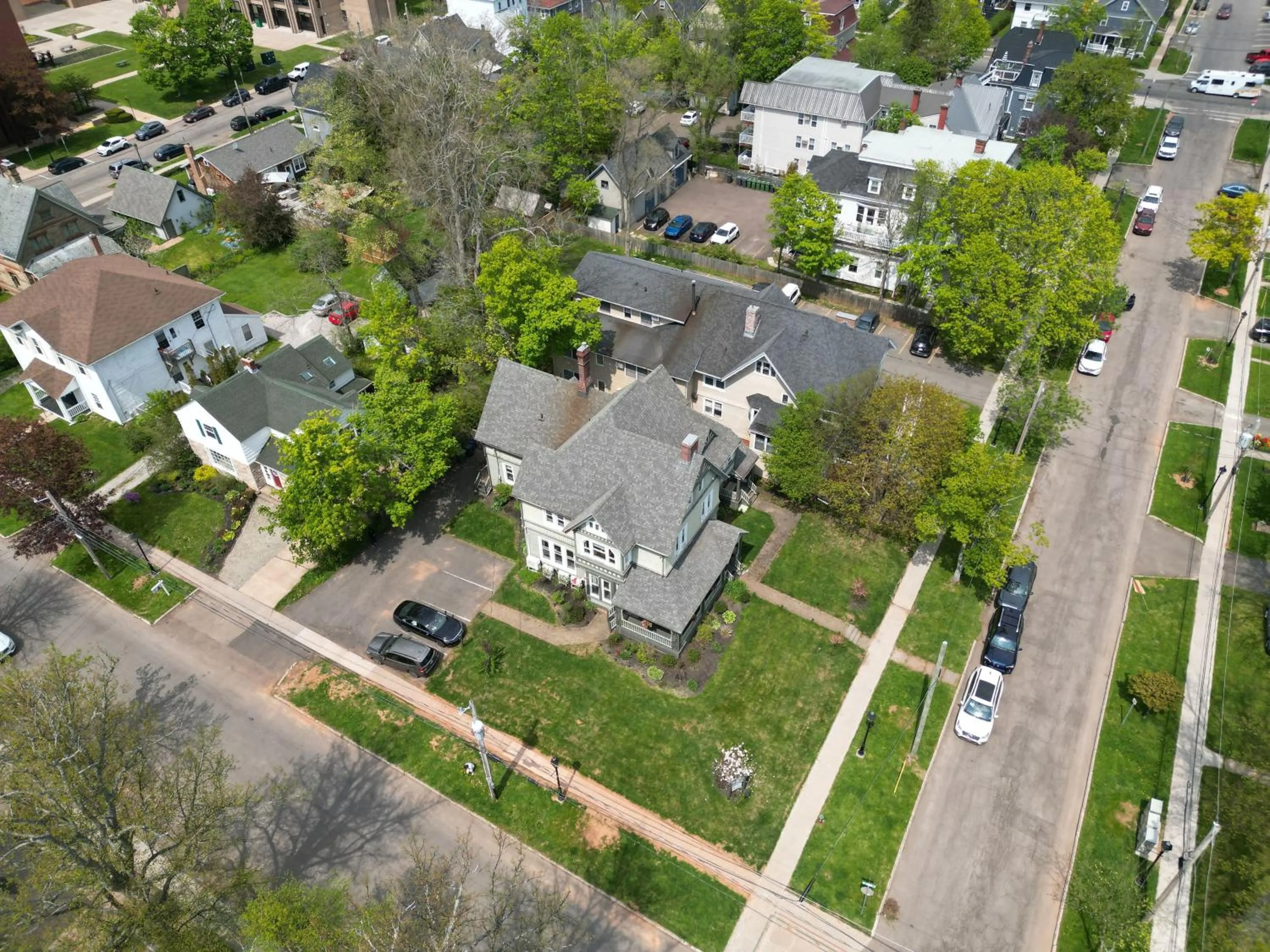 Property building in No 1 Grafton Inn