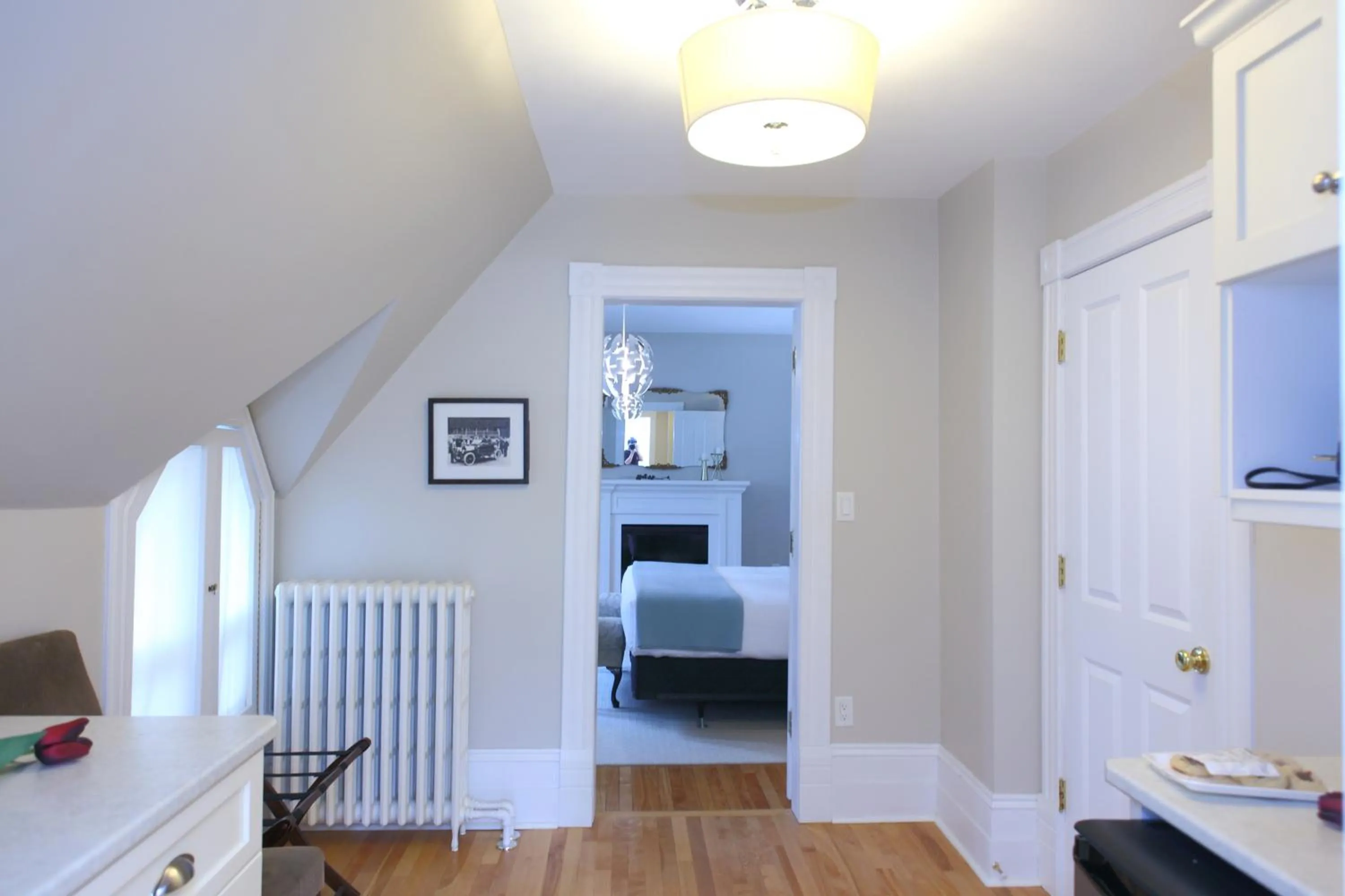 Seating area, Bed in No 1 Grafton Inn