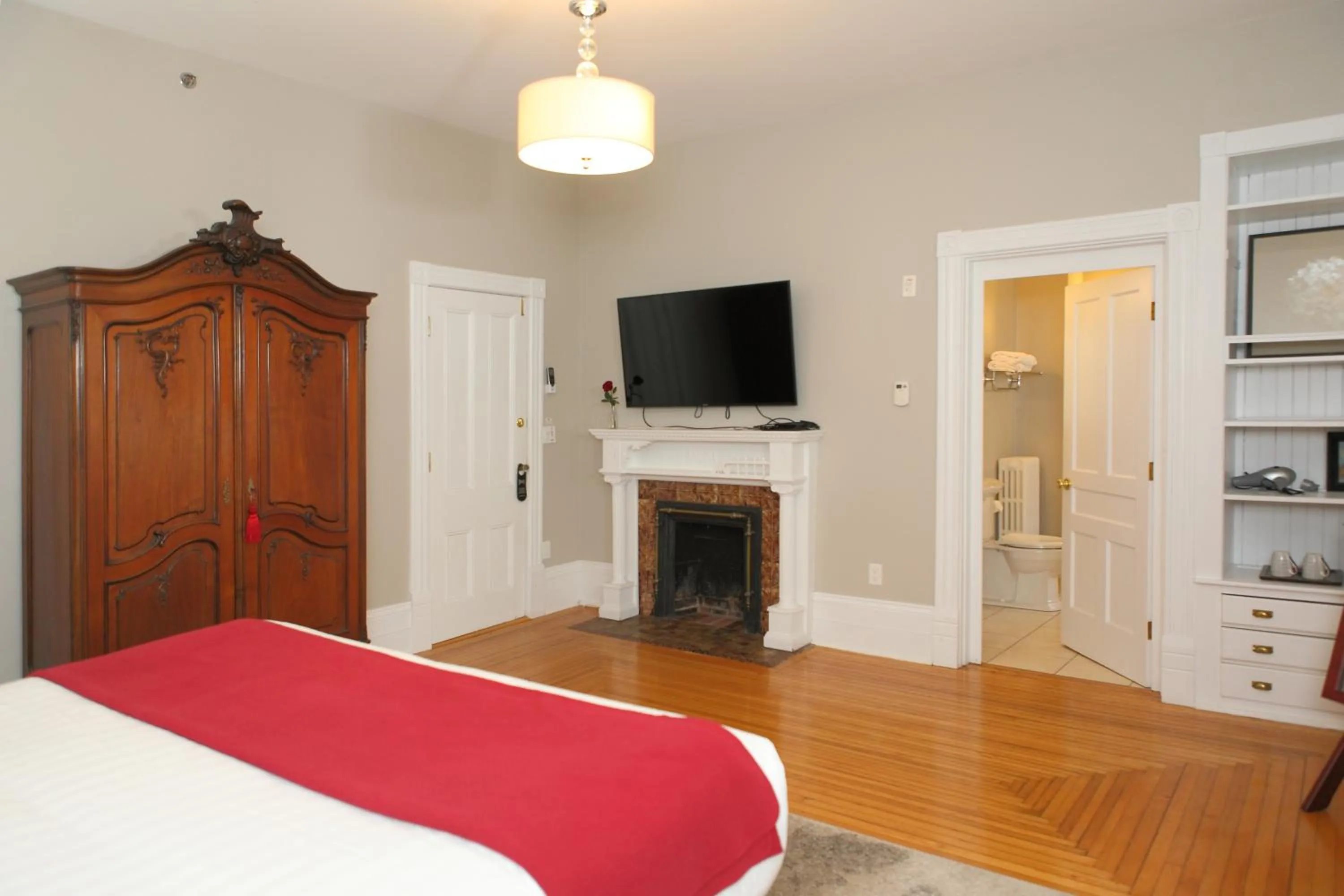 Bedroom, Bed in No 1 Grafton Inn