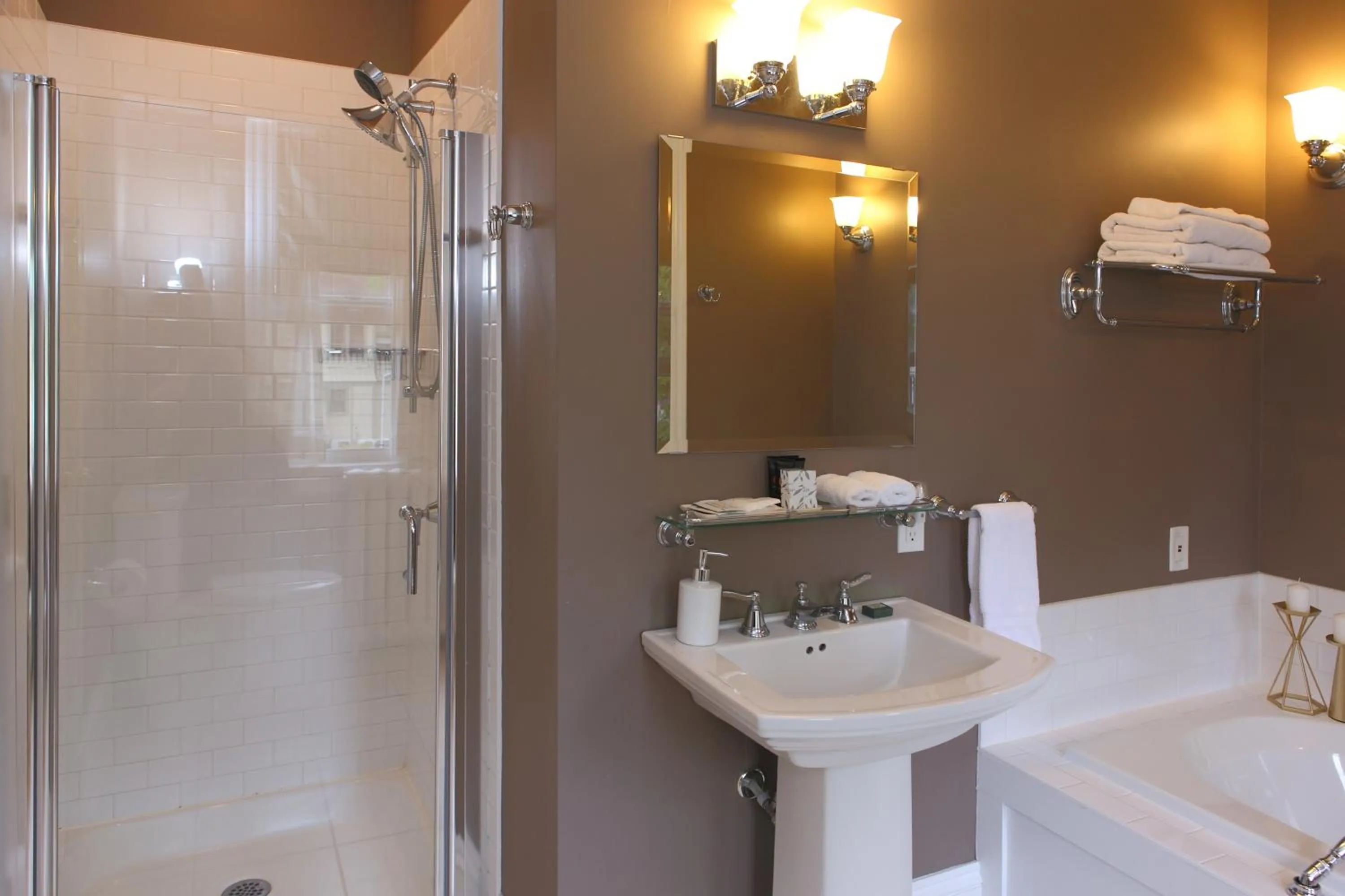 Bathroom in No 1 Grafton Inn