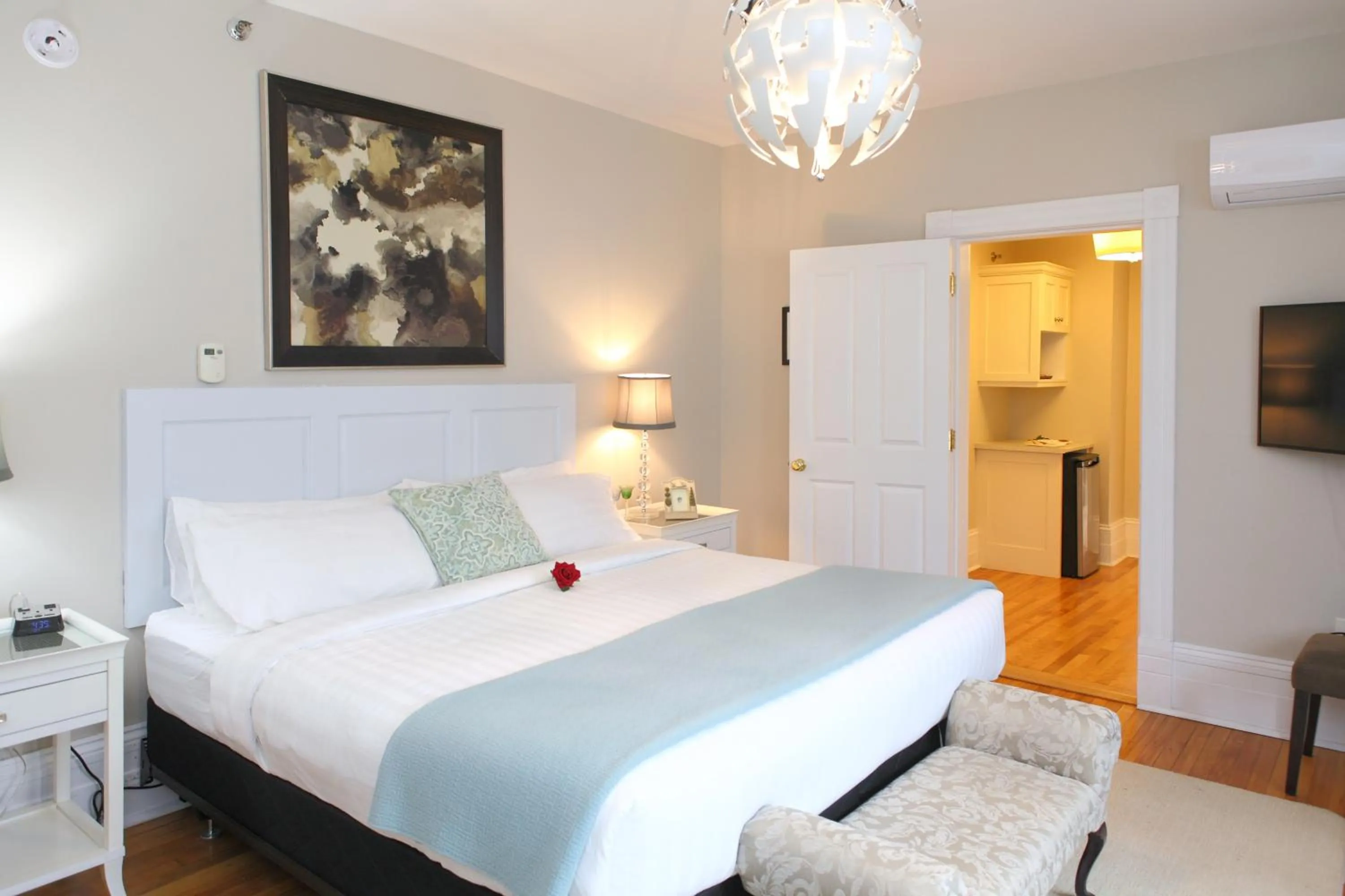 Bedroom, Bed in No 1 Grafton Inn