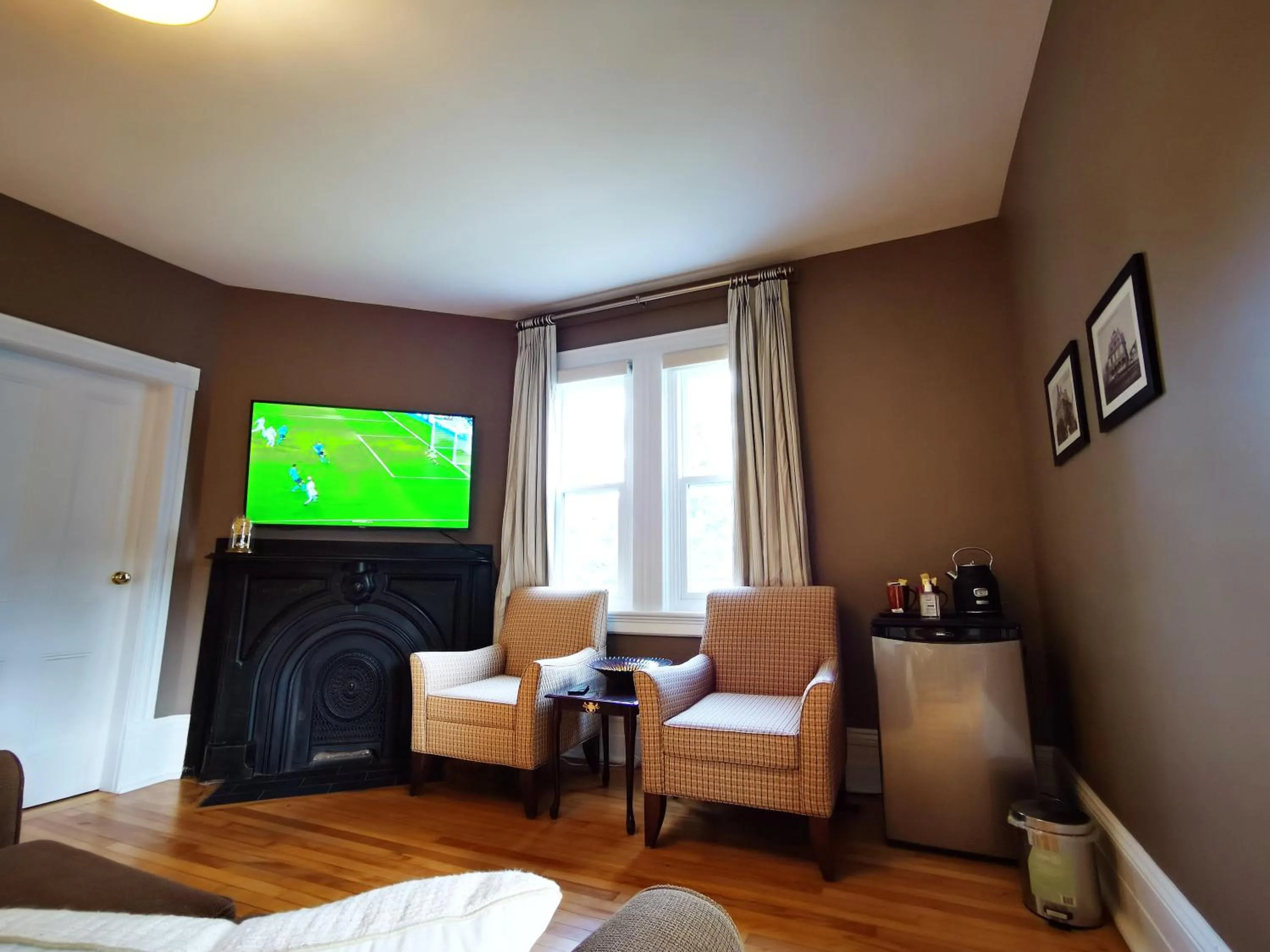 Bedroom in No 1 Grafton Inn