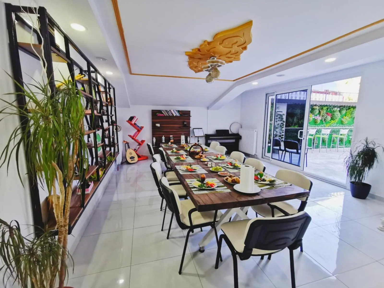 Restaurant/places to eat in Rosa Therapy Butik Otel