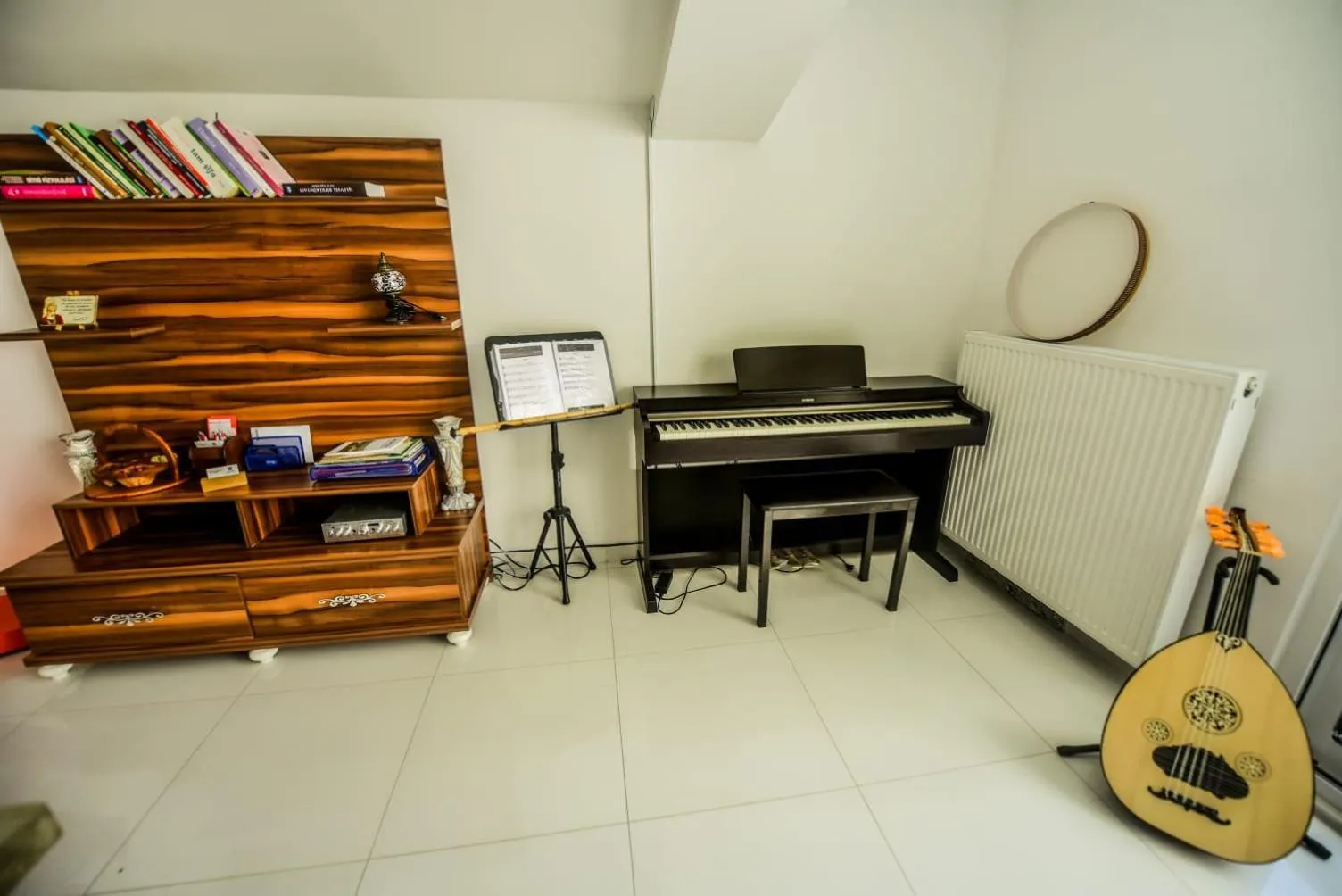 Library in Rosa Therapy Butik Otel