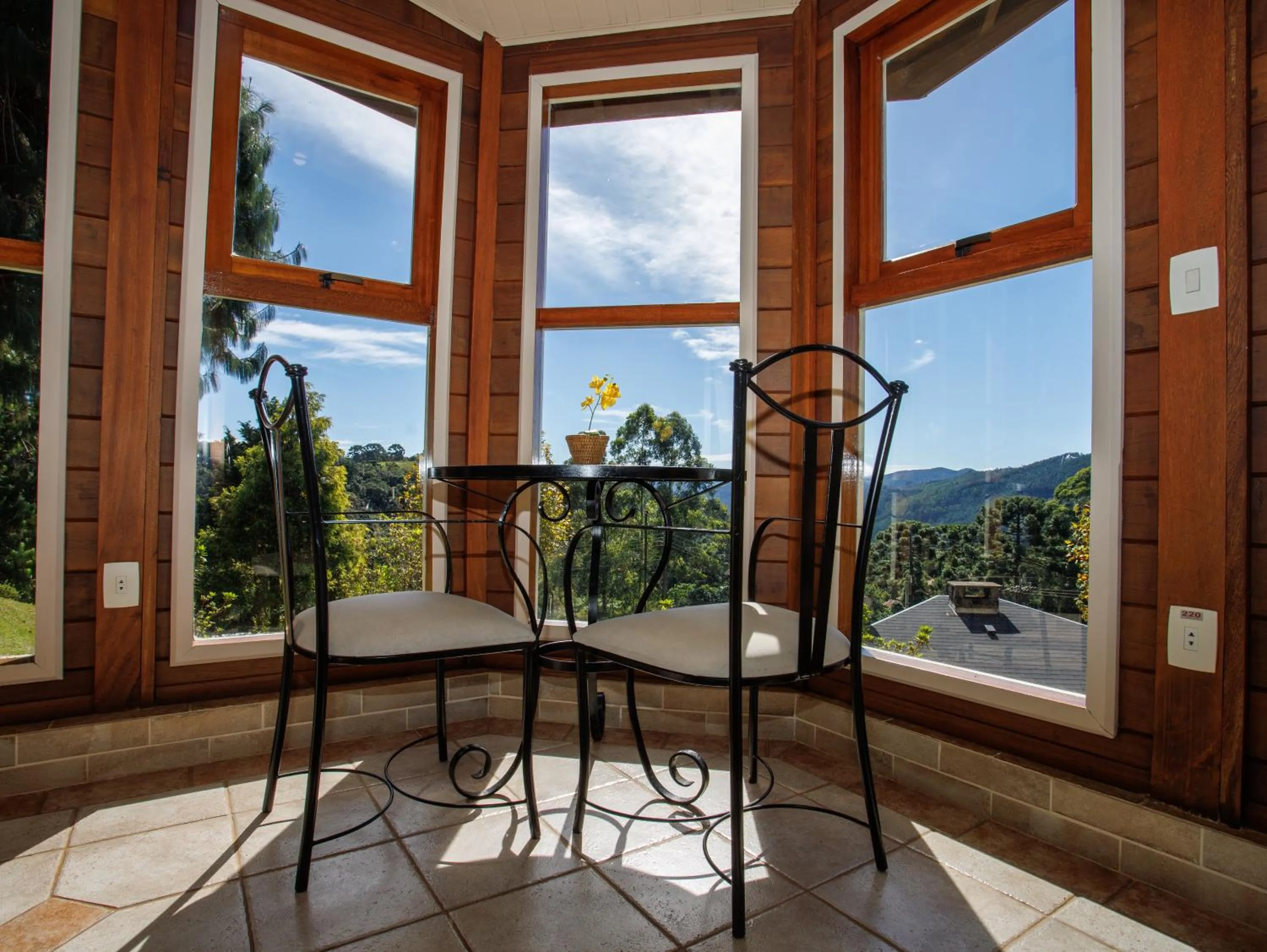 Mountain view in Pousada Varanda das Colinas