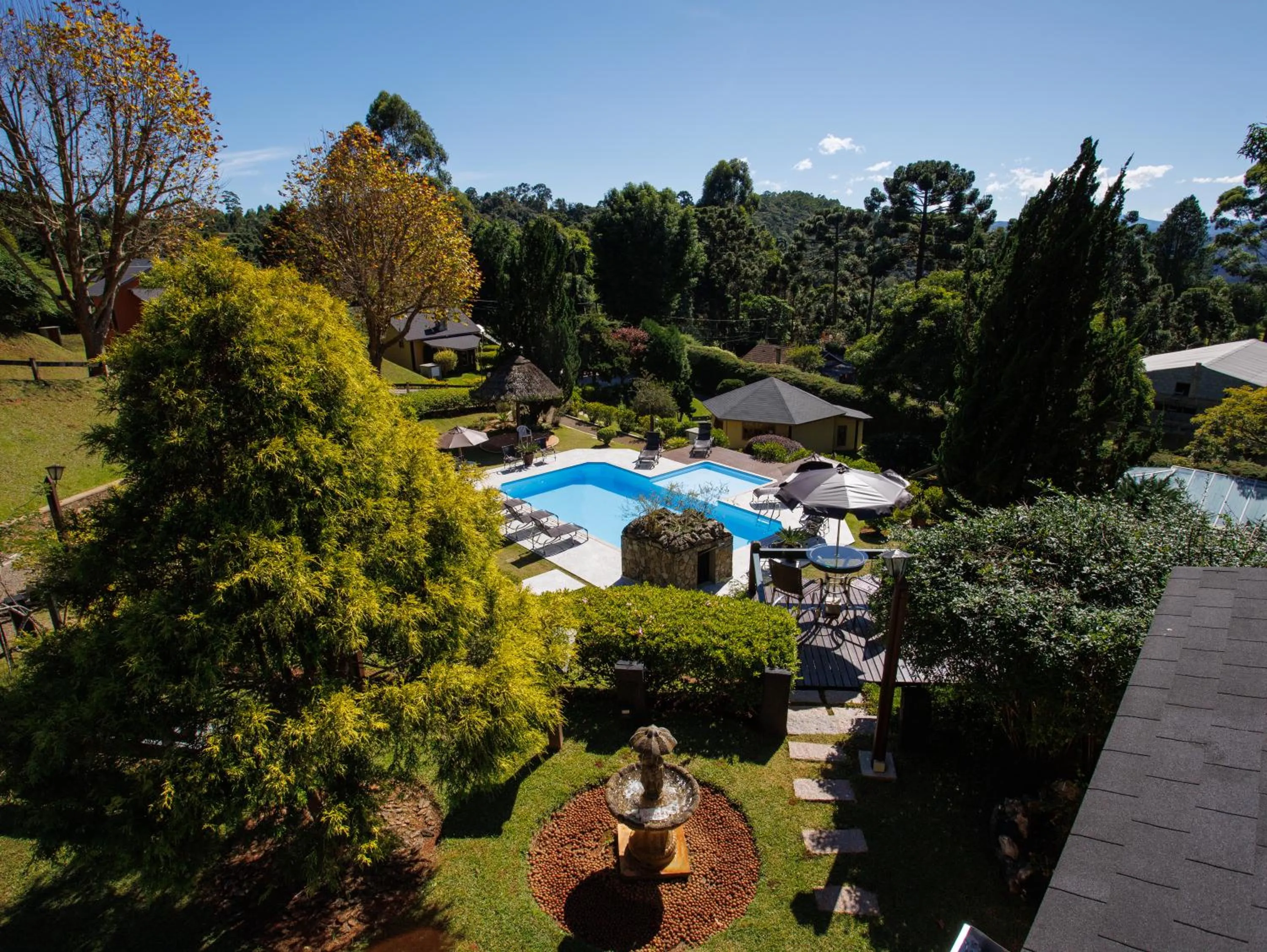 Swimming pool in Pousada Varanda das Colinas