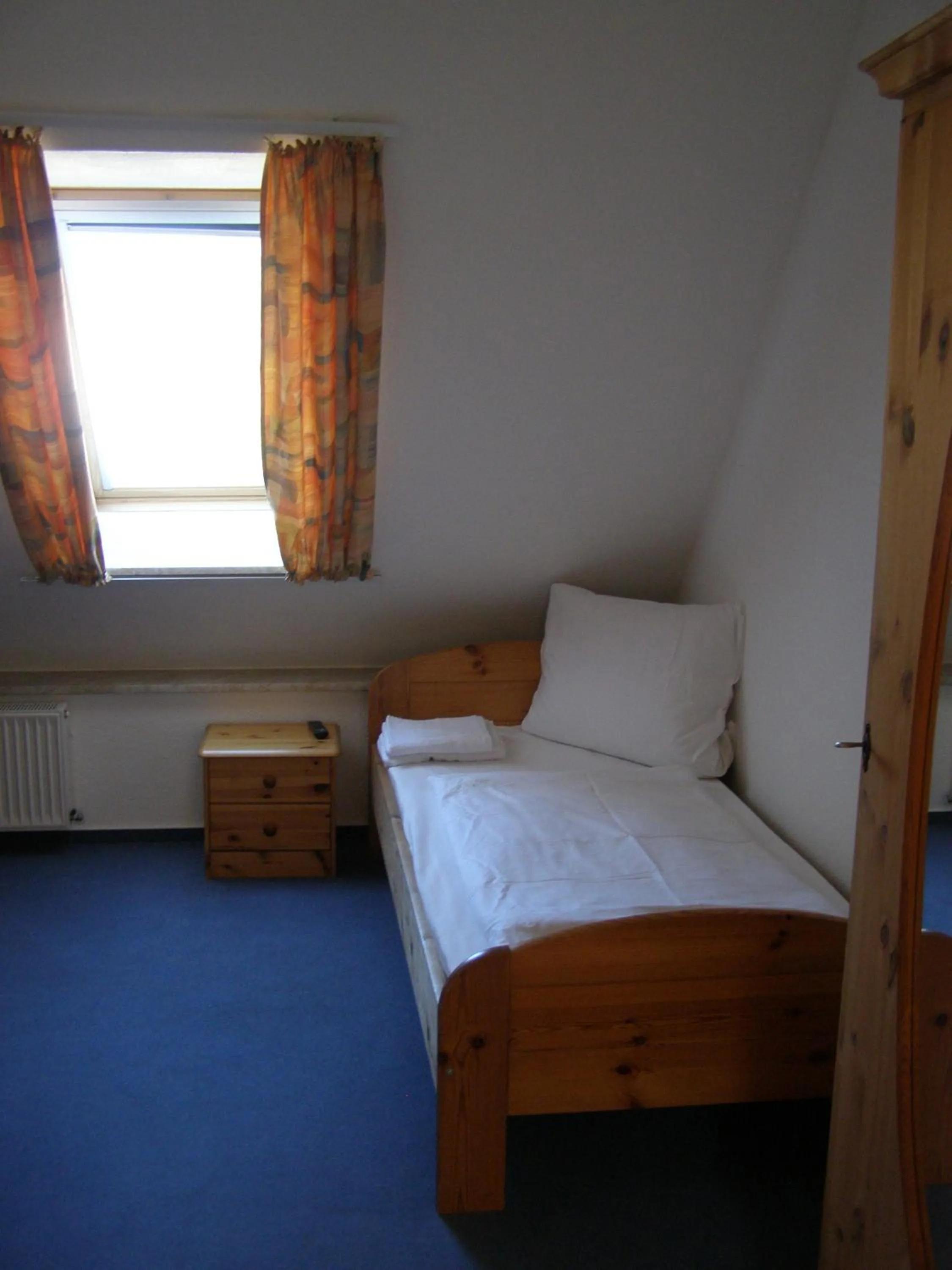 Bed in Hotel Alt Vinnhorst