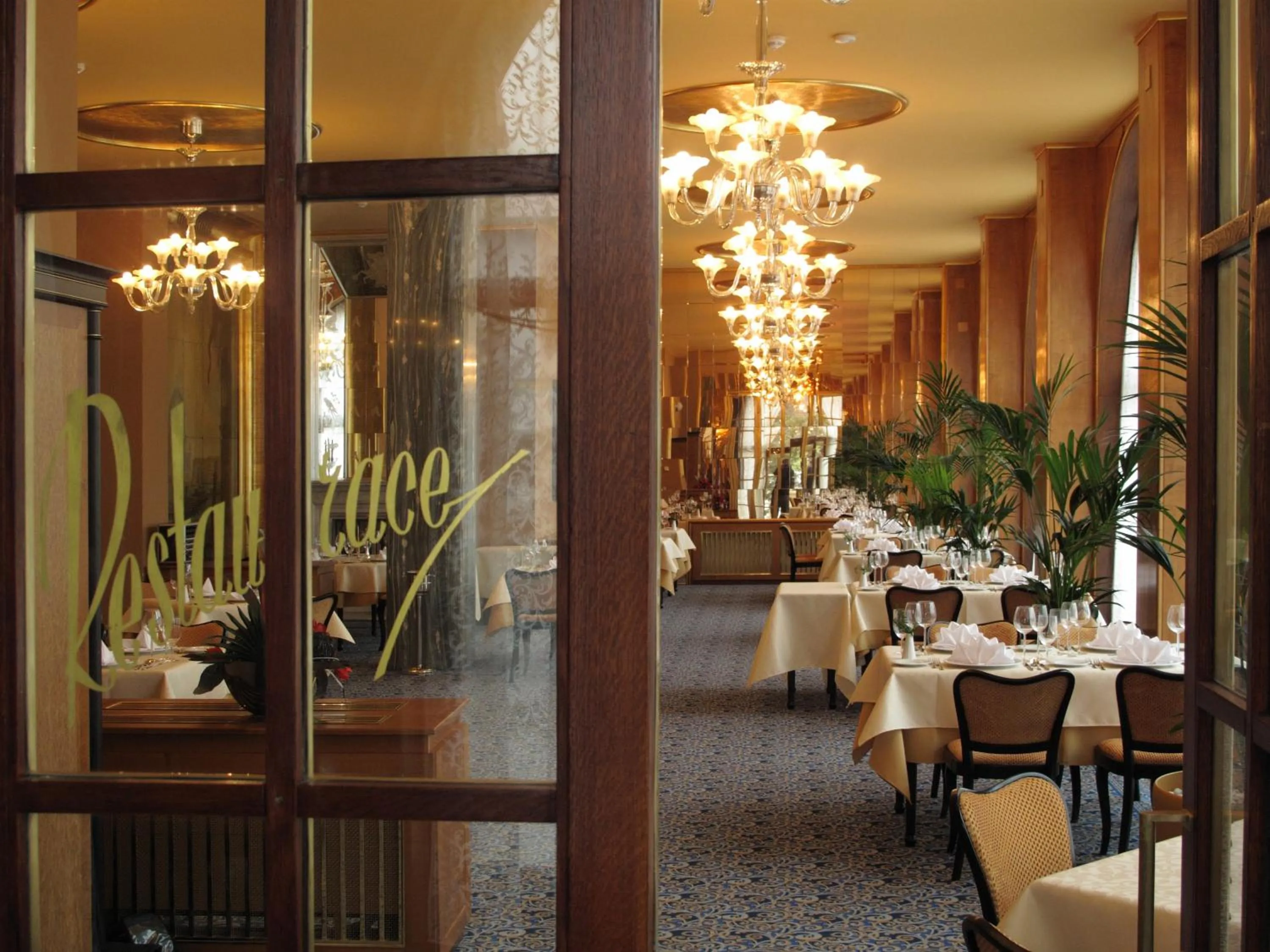 Restaurant/places to eat in Alexandria Spa & Wellness Hotel