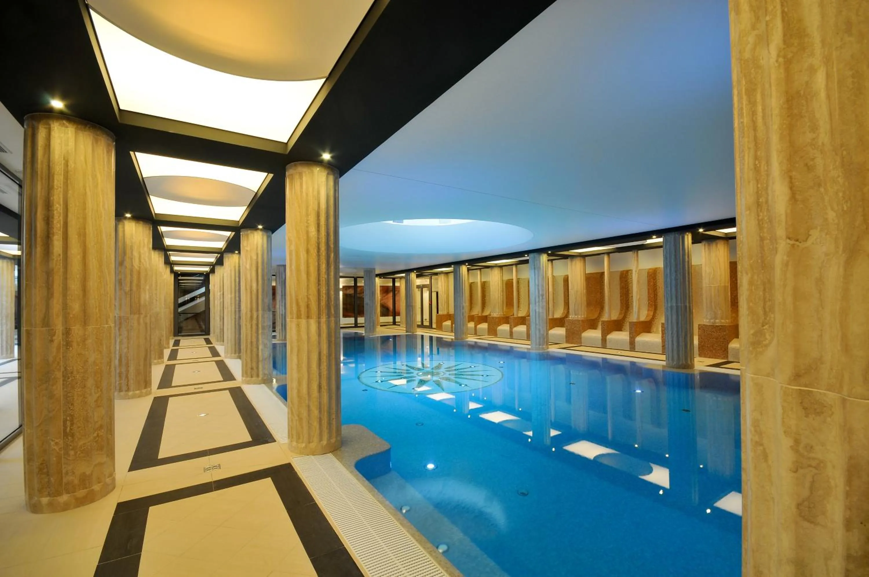 Swimming pool in Alexandria Spa & Wellness Hotel