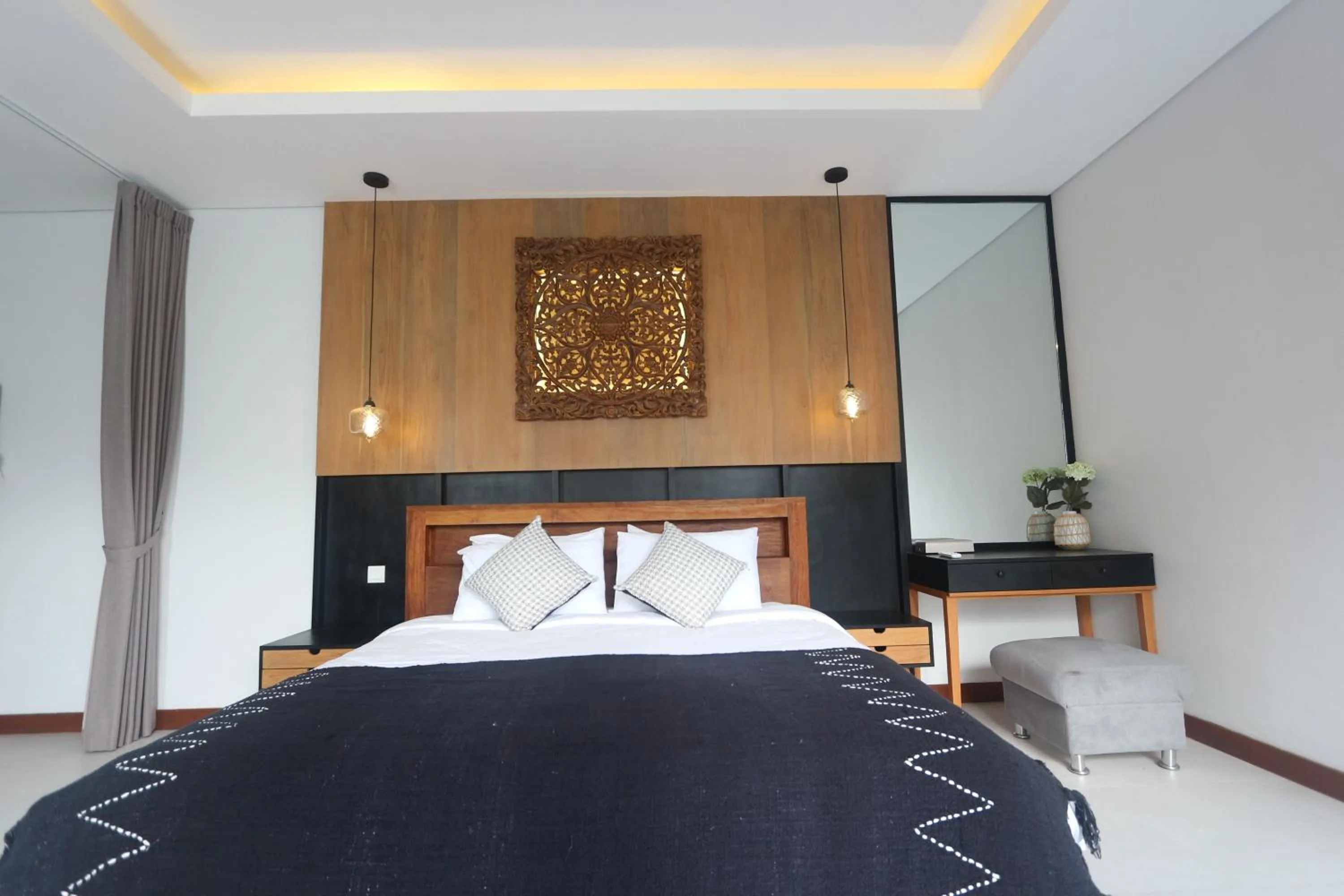 Bed in Stana Kendran Villa
