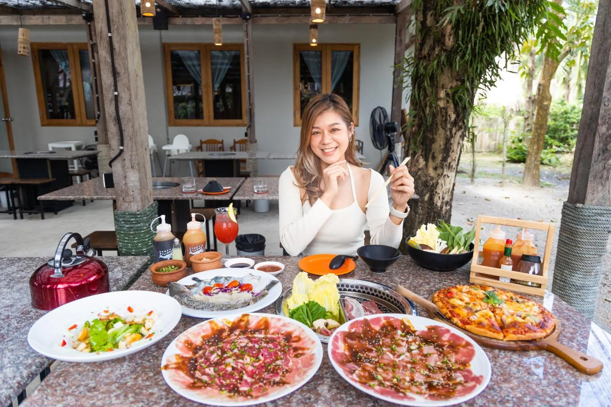 Restaurant/places to eat in Dugong Village-Green Hotel