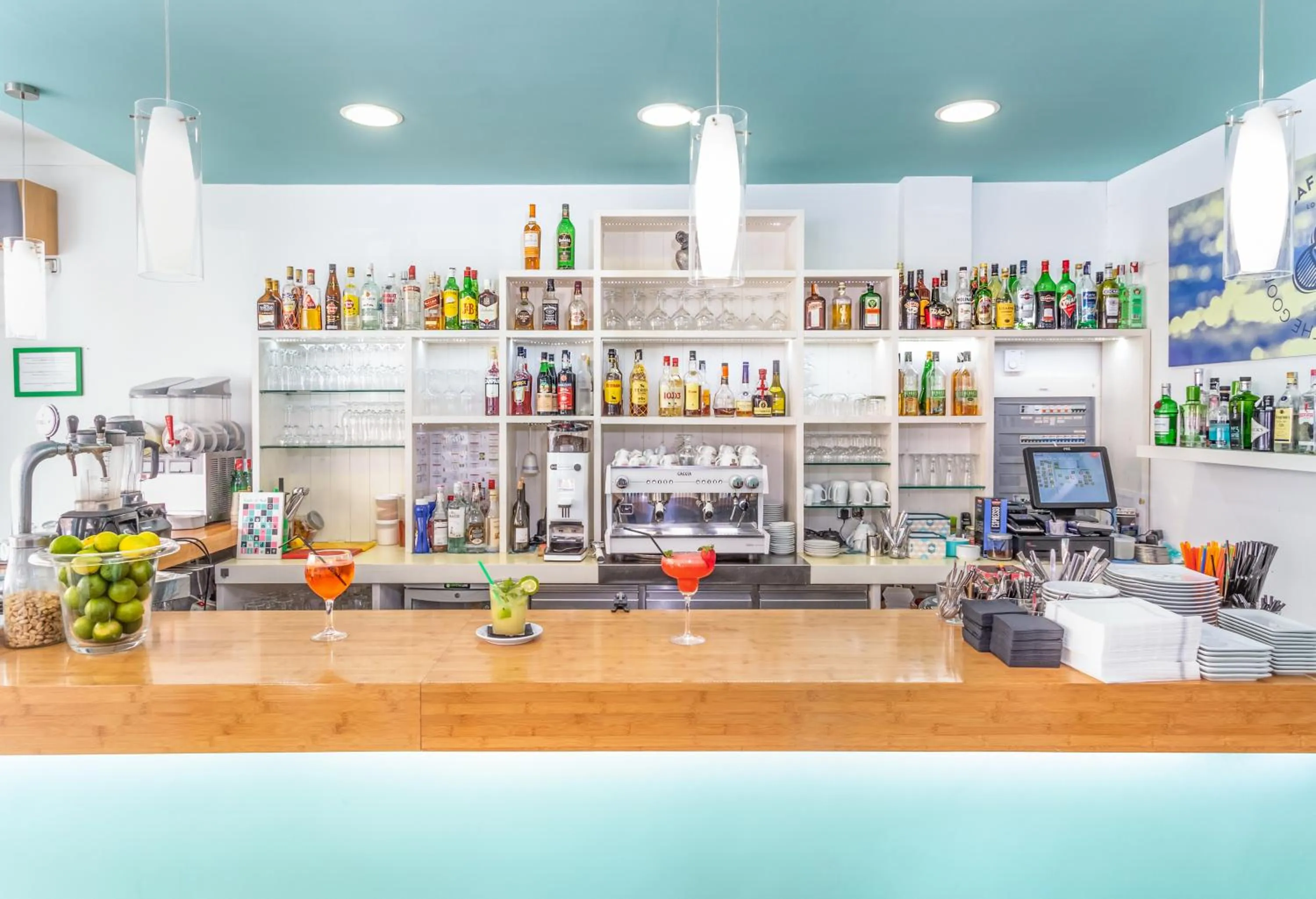 Restaurant/places to eat in Apartaments Andreas