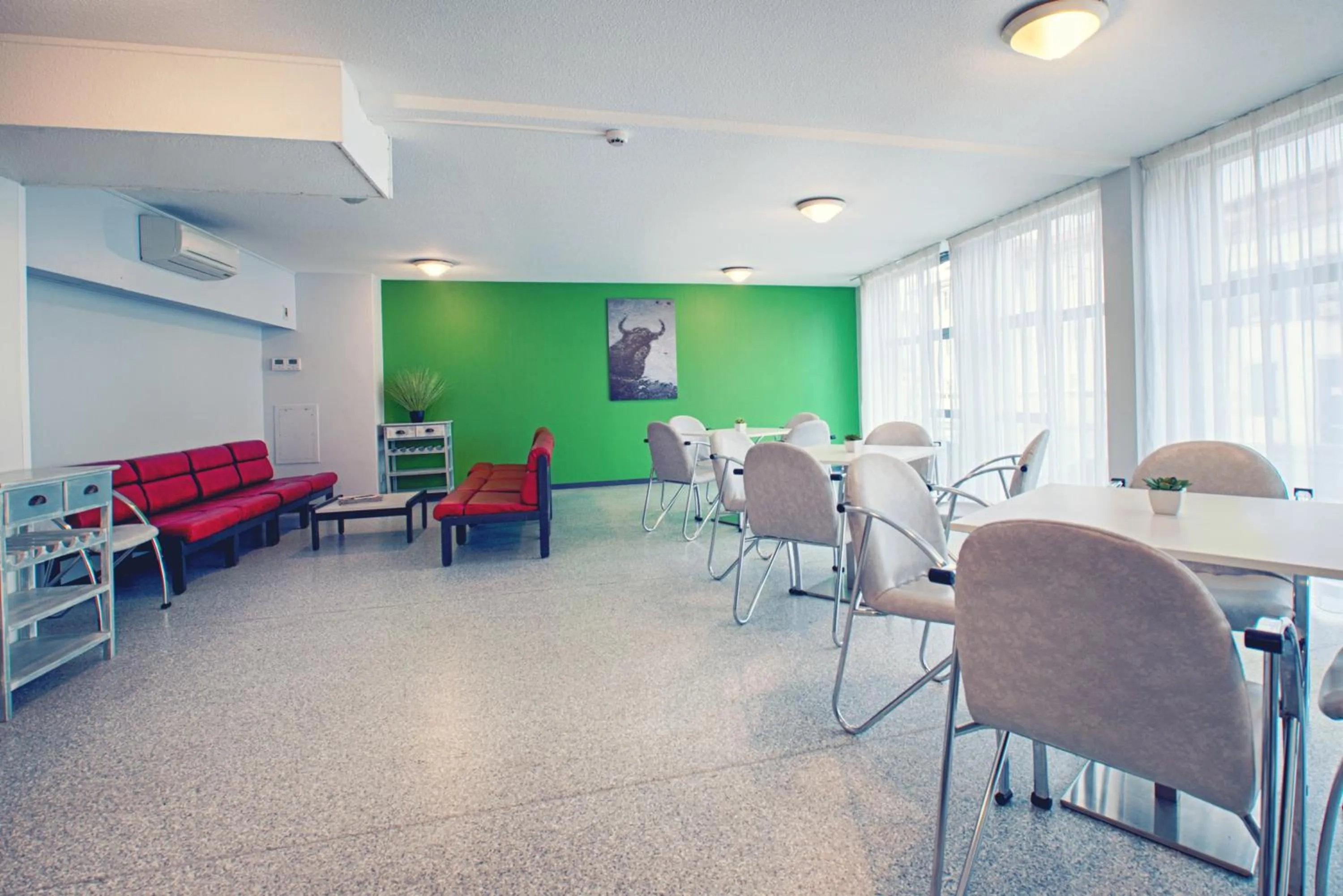 Communal lounge/ TV room in Thermotel