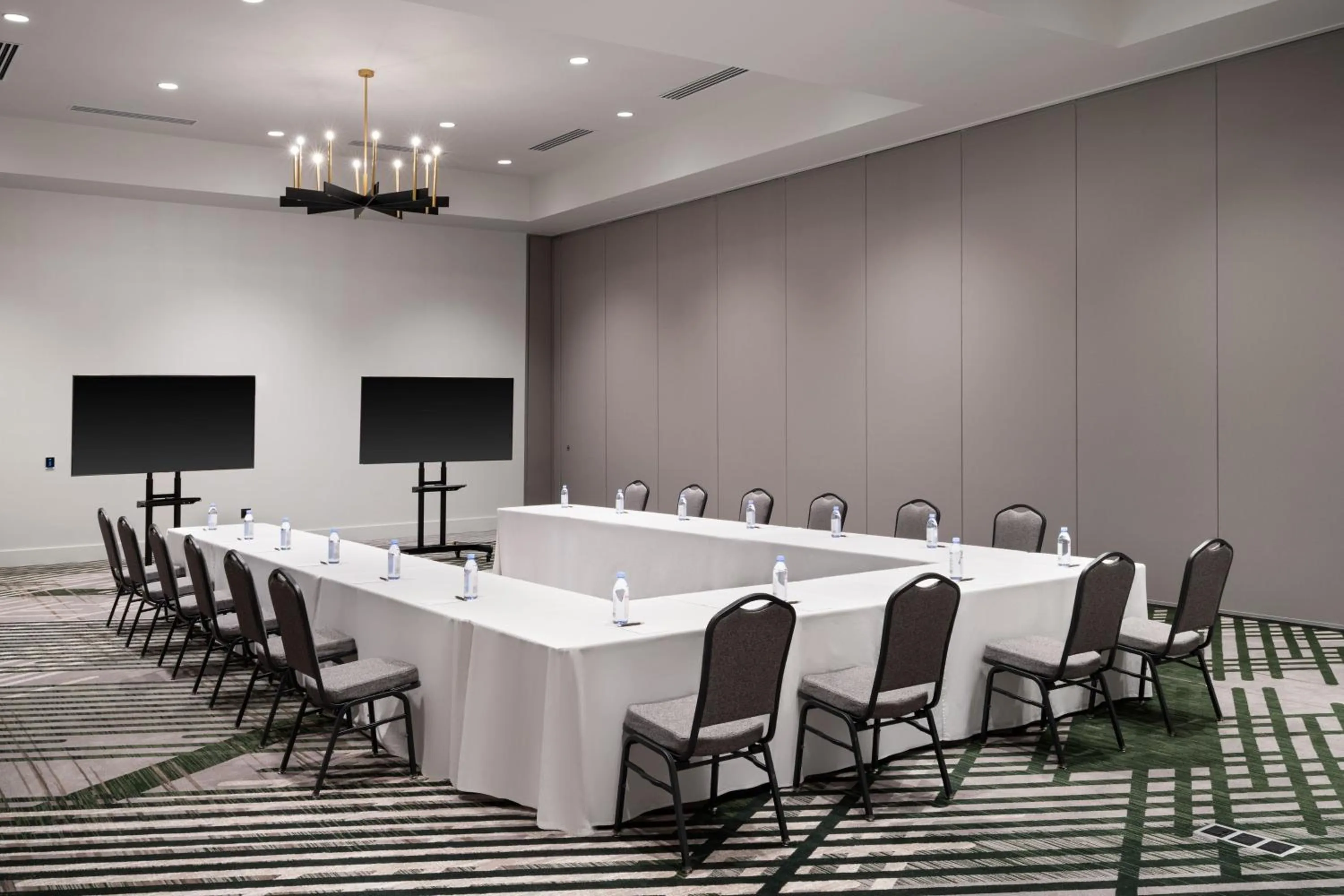 Meeting/conference room in Sheraton Flowood The Refuge Hotel & Conference Center