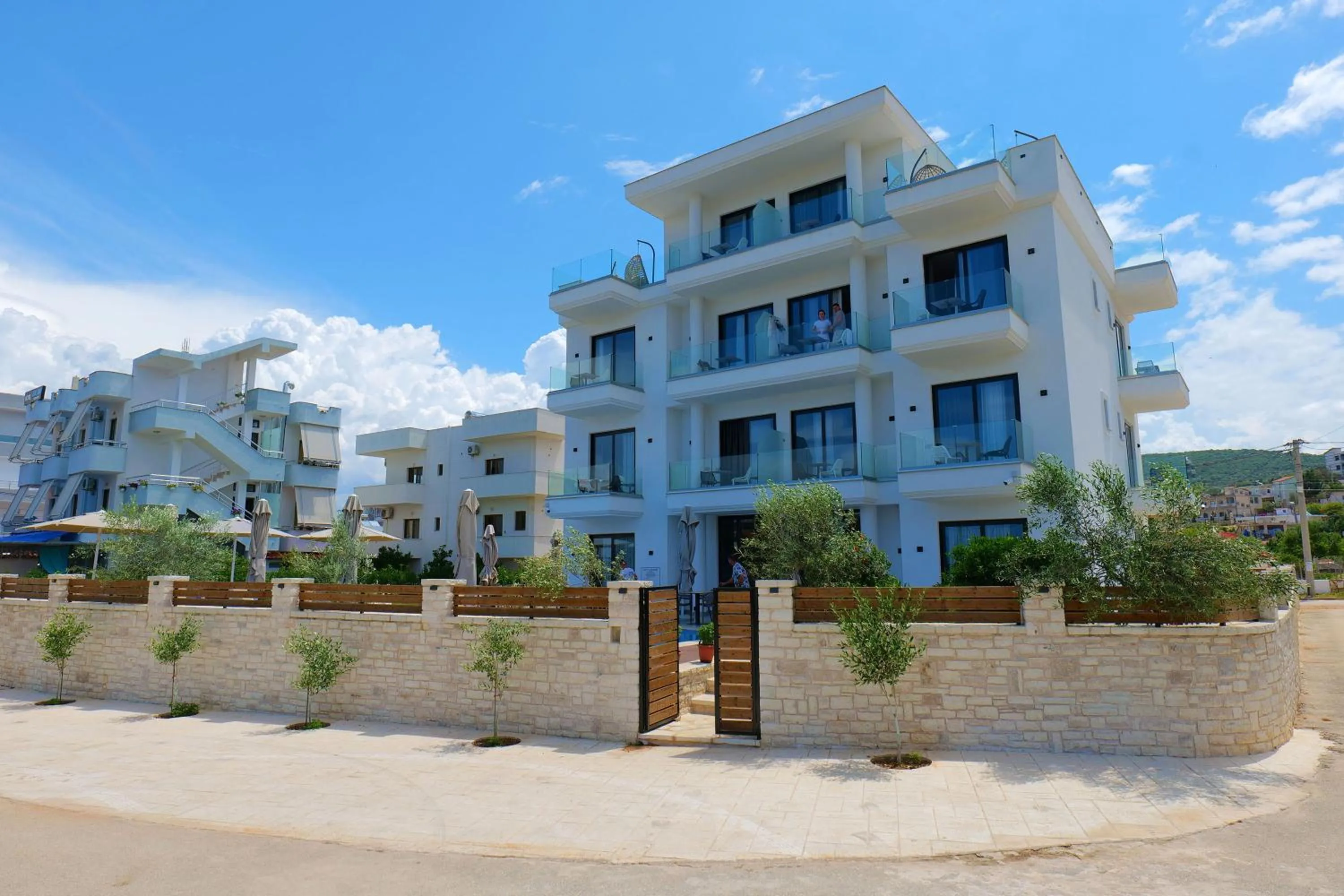 Property building in Hotel Alexander