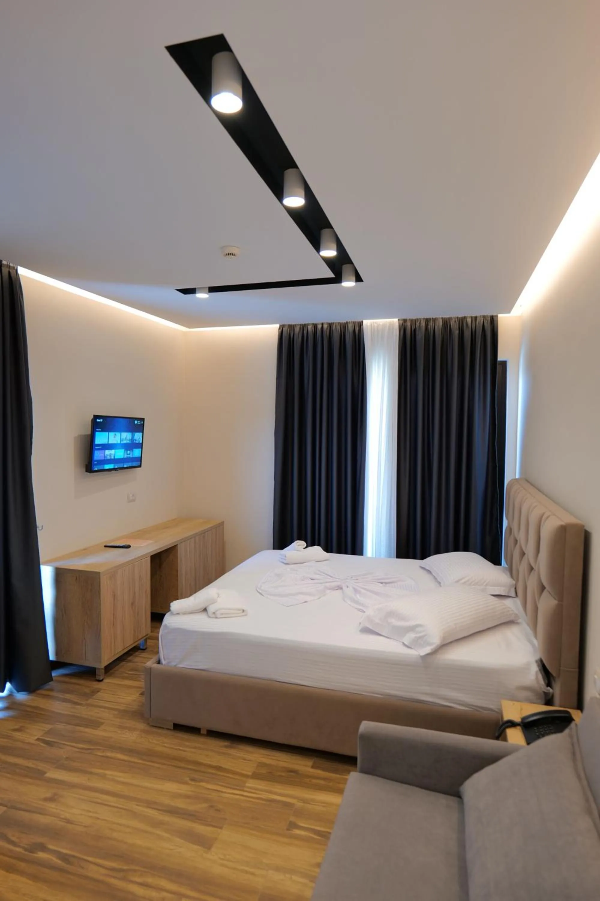 Bed in Hotel Alexander