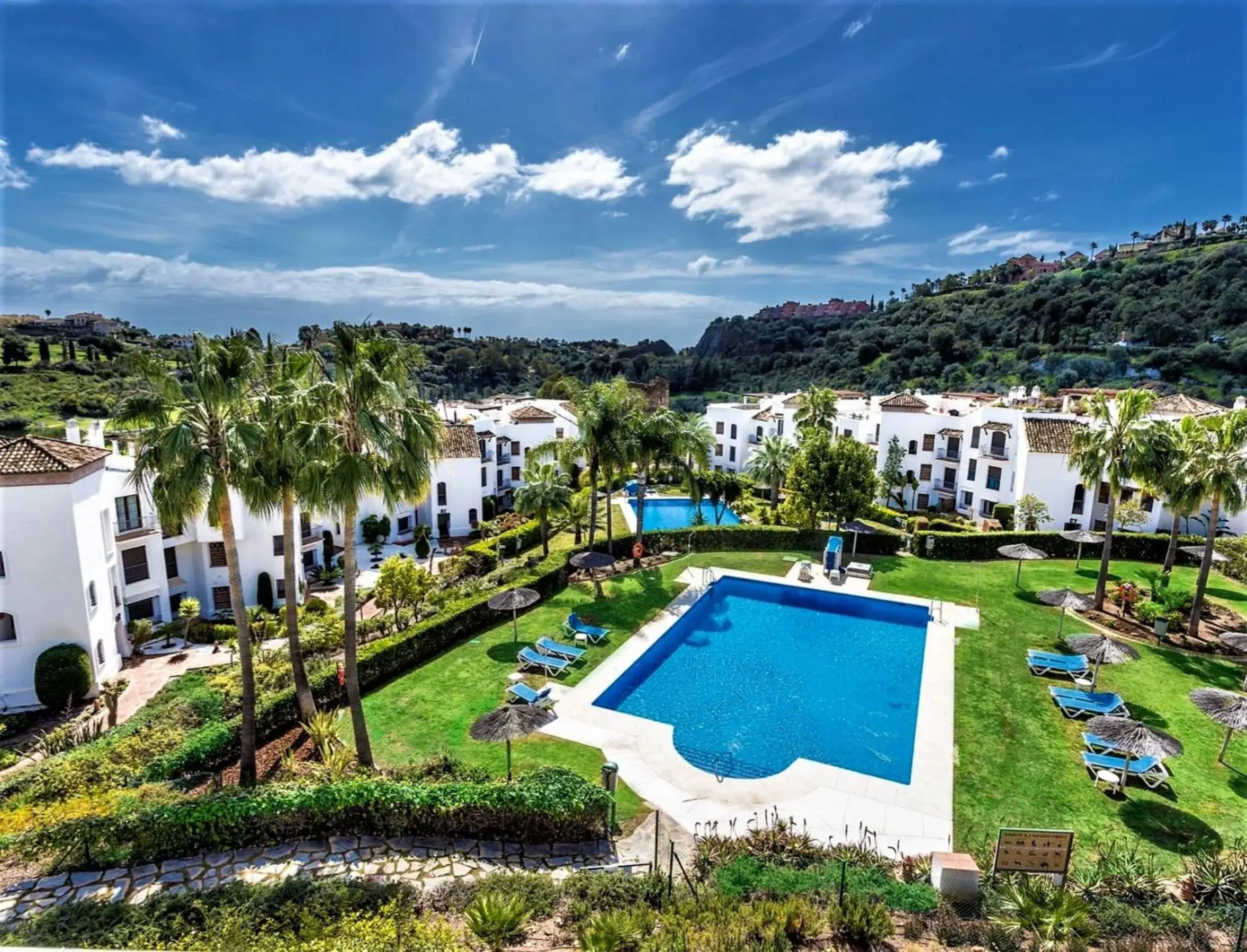 Superior 3BR GolfLA Apartment Minutes from Puerto Banus & Marbella Superior 3BR GolfLA Apartment Minutes from Puerto Banus & Marbella
