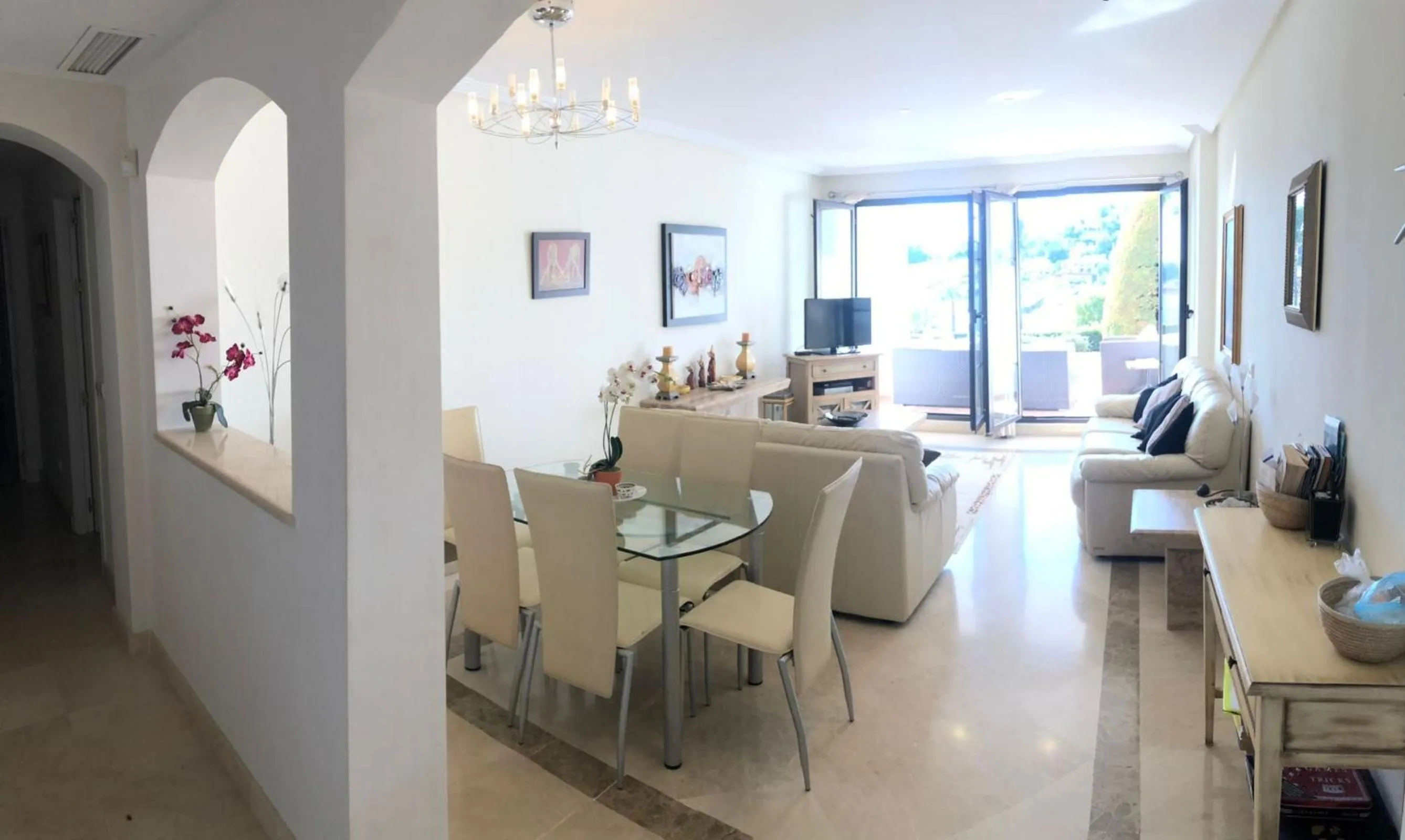 TV and multimedia in Superior 3BR GolfLA Apartment Minutes from Puerto Banus & Marbella