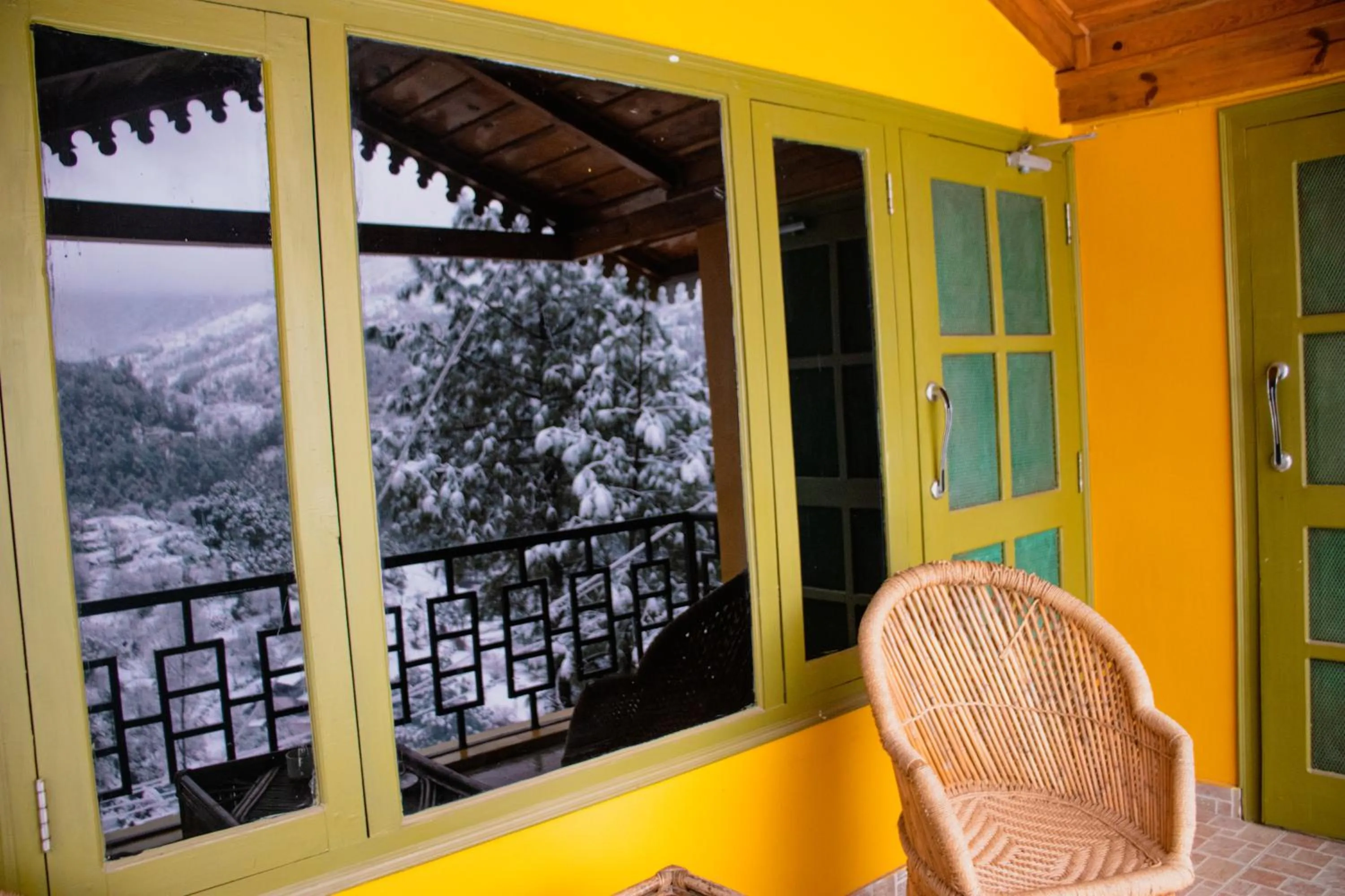 Balcony/Terrace in THEHIMALAYANLIVING WHISTLING PINES